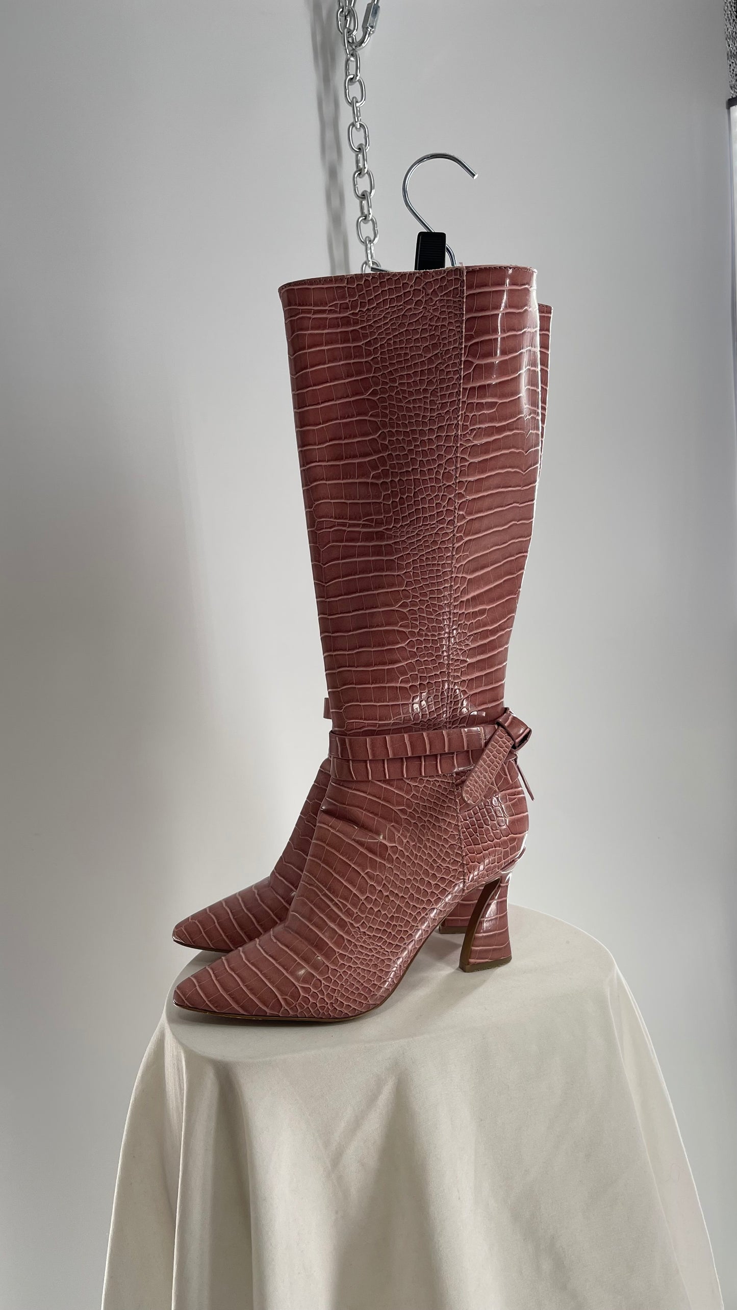 Charles David Rose Pink Crocodile Embossed Pointed Toe Boots (7)