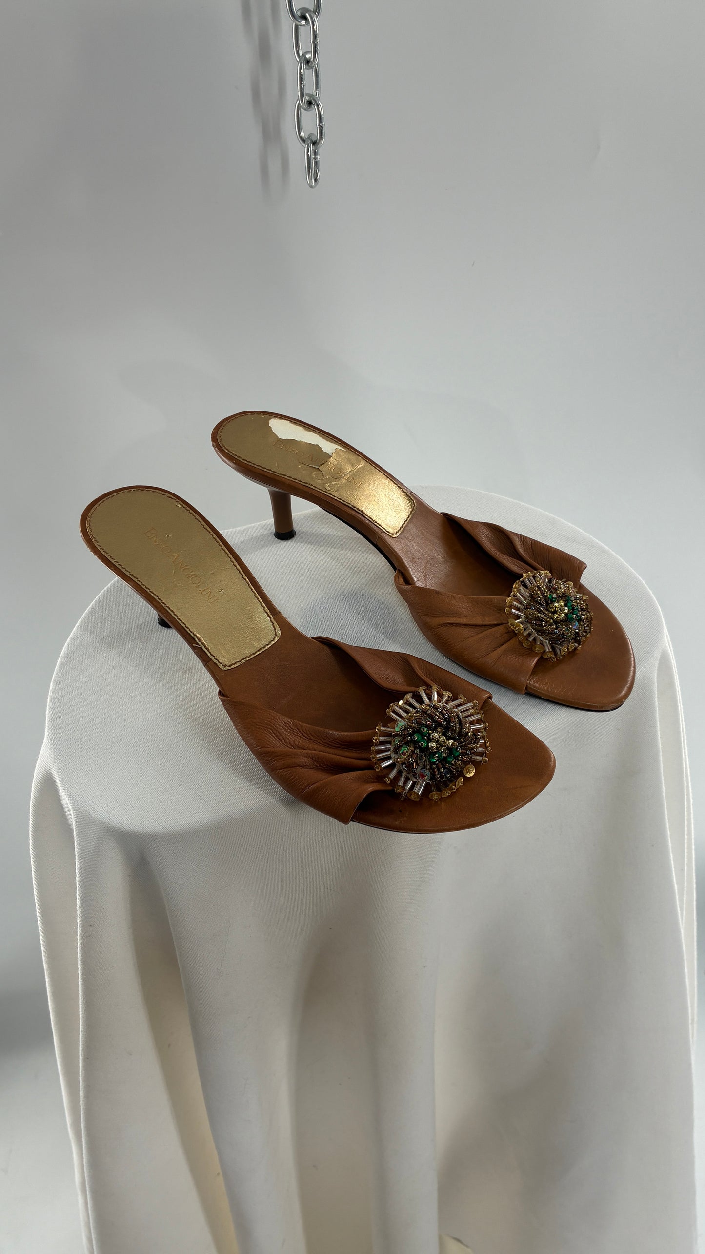 Vintage ENZO ANGIOLINI Brown Leather Kitten Heel Sandal with Beaded Details (7.5)