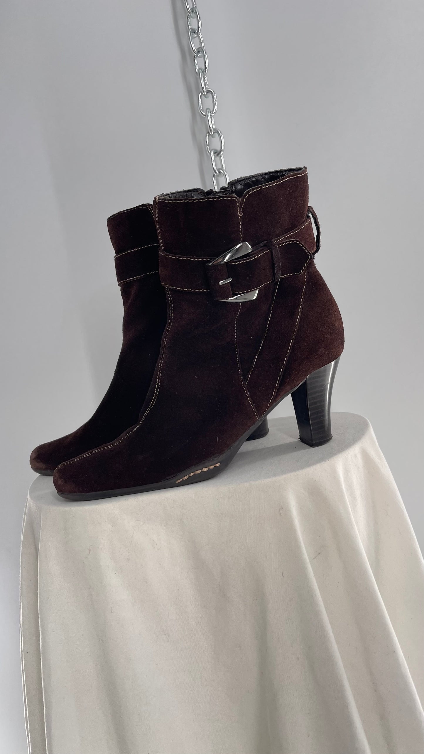 Vintage Aerosole Brown Suede Square Toe Booties with Contrast White Stitch and Ankle Buckle (7)