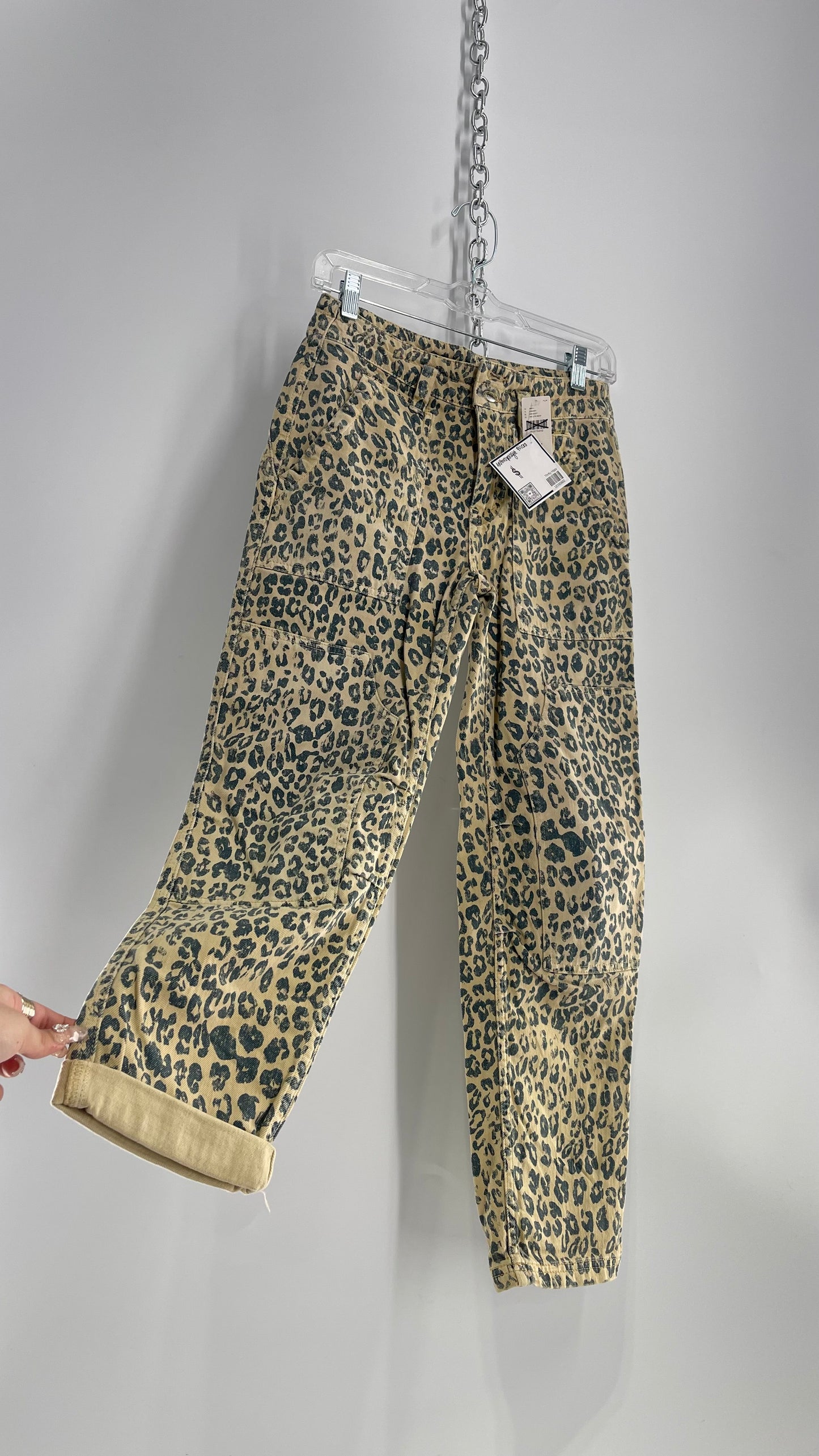 Pilcro Anthropologie Beige Blue Faded Leopard Carpenter Pant with Tags (24P)