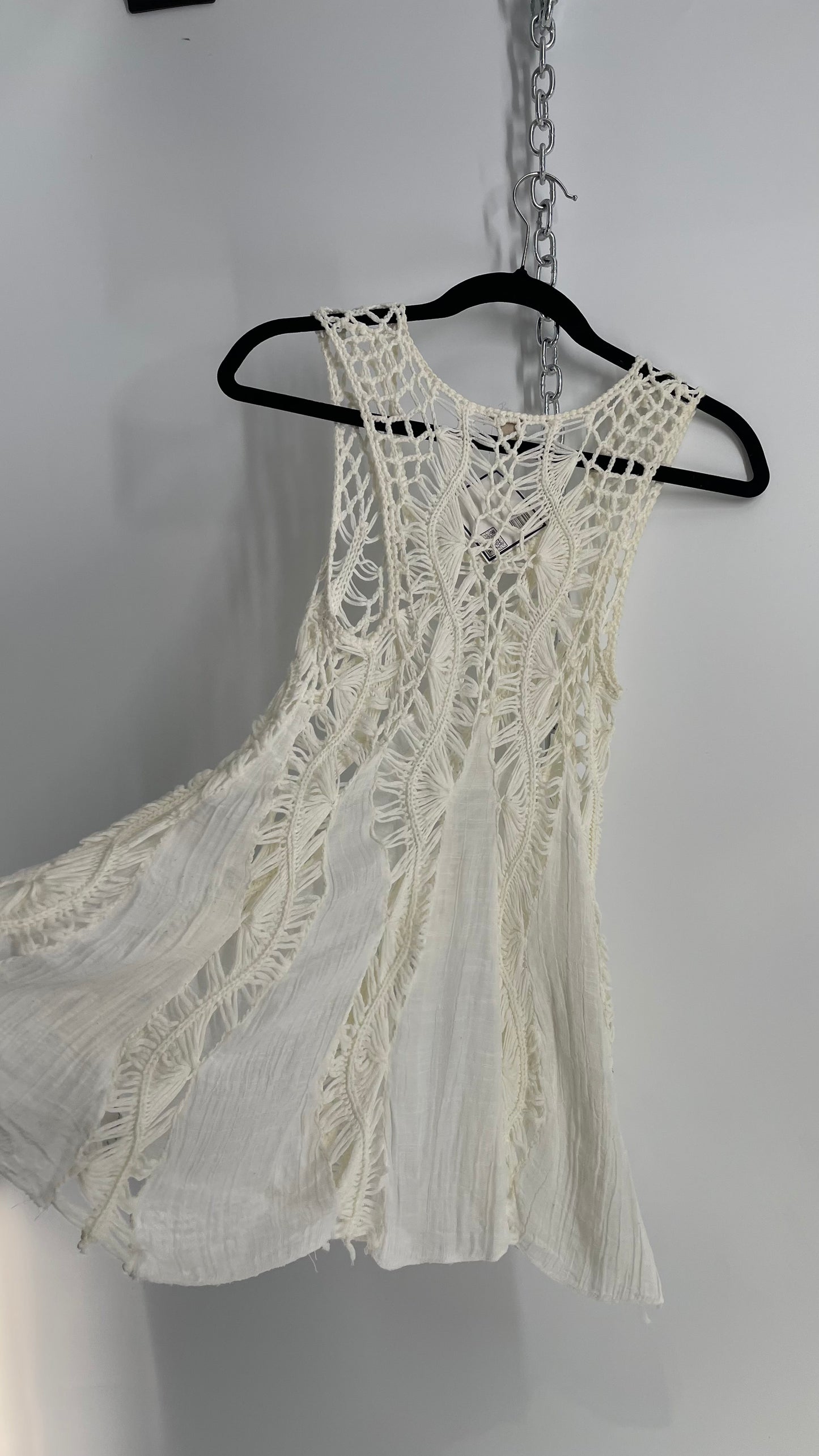 Ecoté White Tank Top with Ivory Knit Details (M)