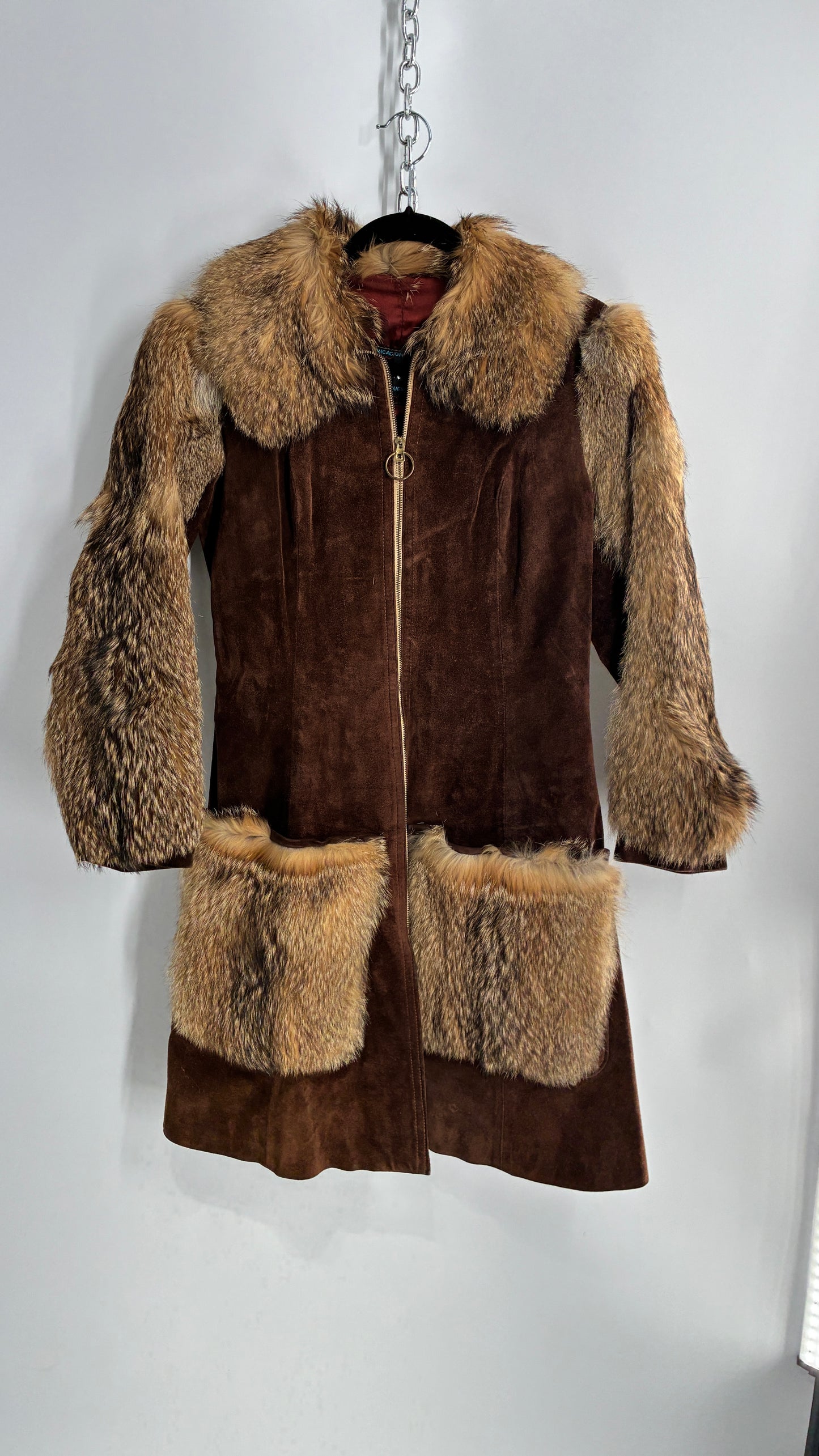 Vintage Cederland 1970s Genuine Suede Leather Coat with Fur Pockets, Sleeves, and Collar (44)