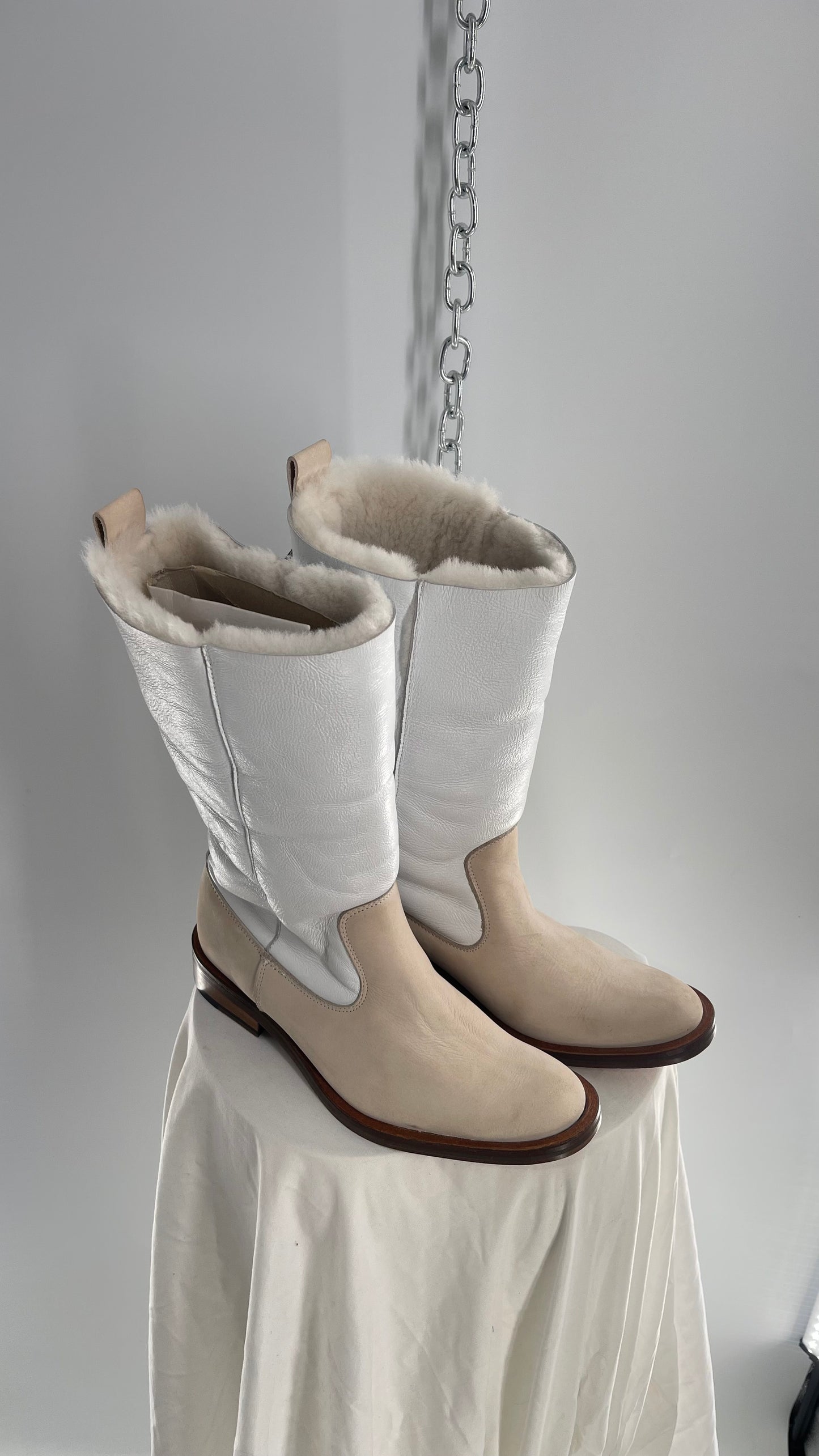 Nicole Farhi White Leather/Suede Boot with Tan Suede Base and Fur Lining (38)