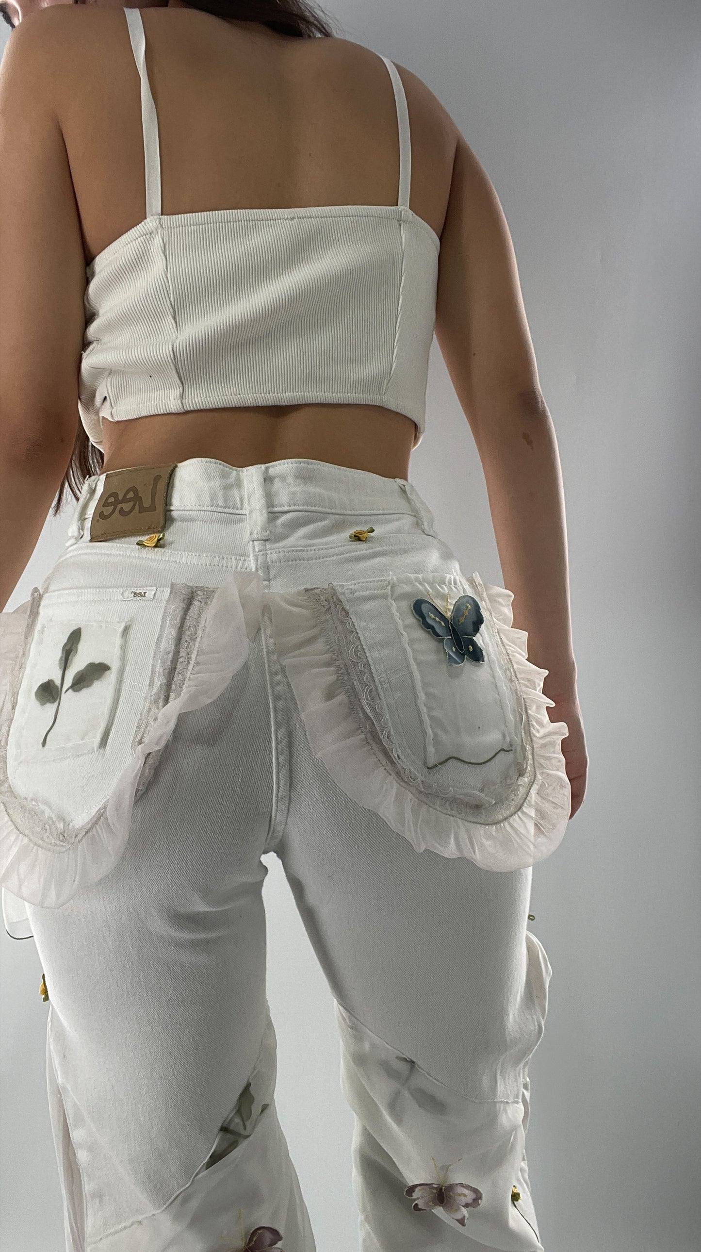 Remade Upcycled Lee White Jeans with Drawstring Adjustable Length, Lace Trim Pockets, Embroidery and Appliqué Details (27)