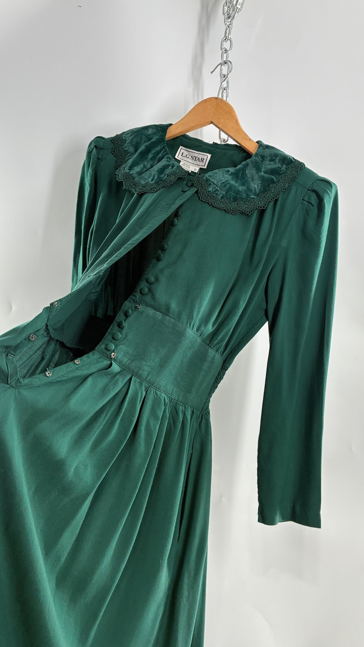 Vintage 1960s LG Star Forest Green Button Front, Velvet Collar Gown (10)