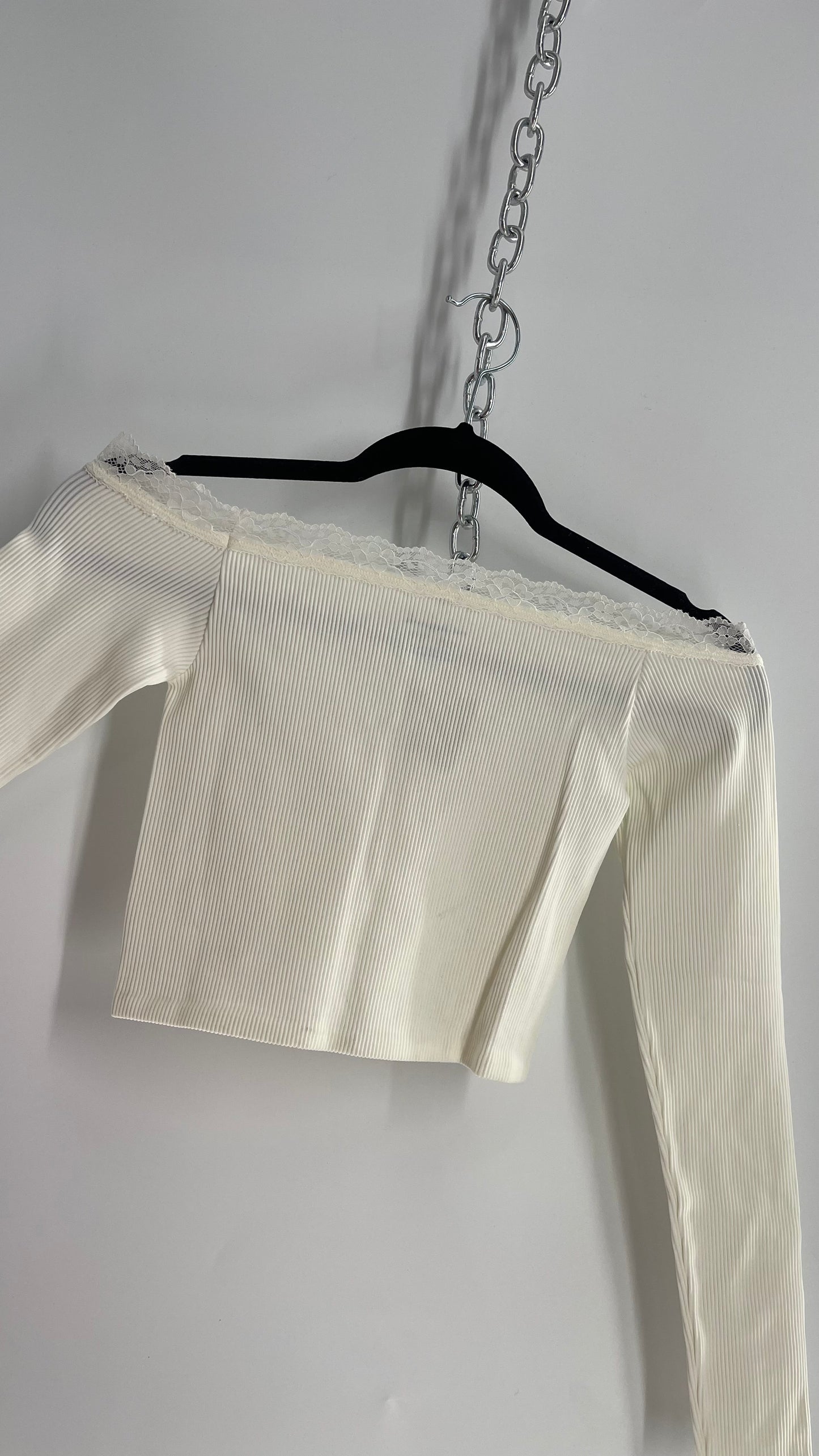 Out From Under White Ribbed Off the Shoulder Lace Neckline Long Sleeve (XS/S)