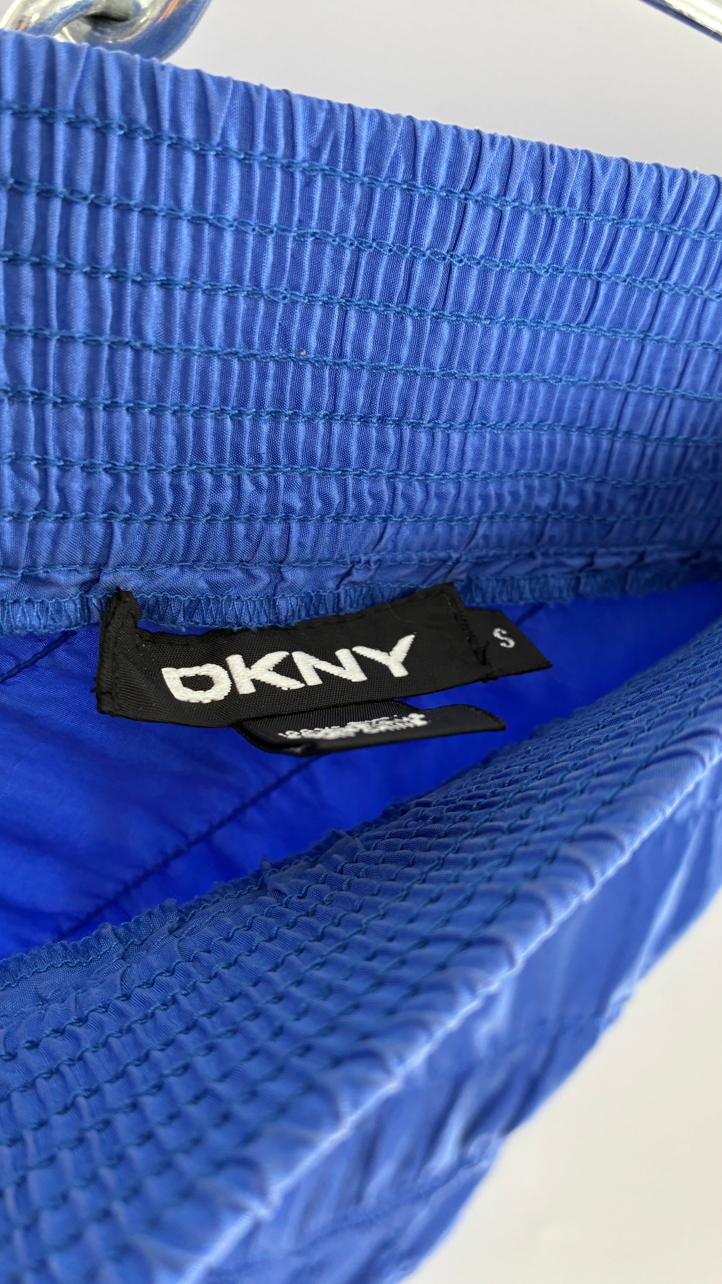 Vintage DKNY 100% Silk Cobalt Blue Skirt (Small)