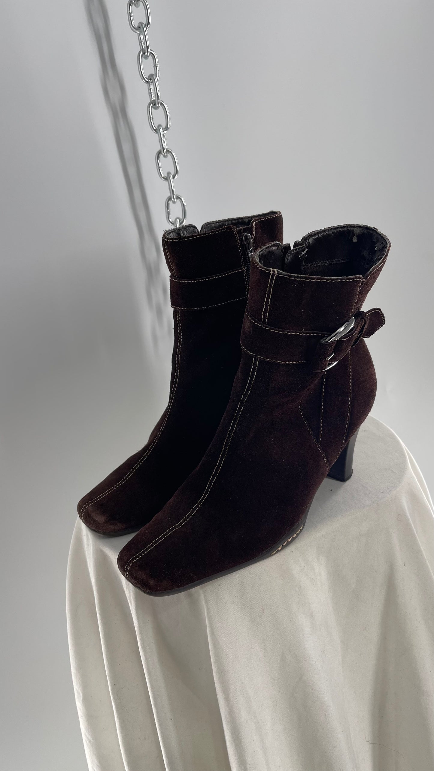 Vintage Aerosole Brown Suede Square Toe Booties with Contrast White Stitch and Ankle Buckle (7)