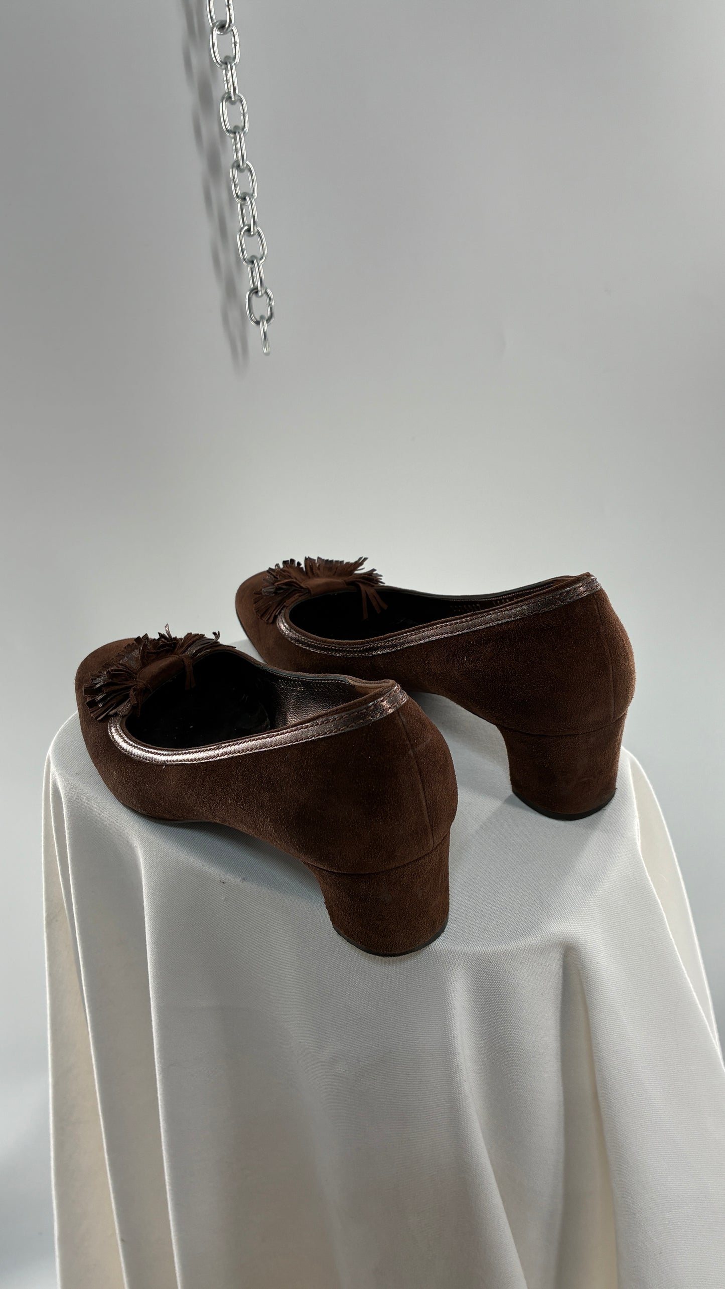 Vintage SALVATORE FERRAGAMO Brown Suede Leather Kitten Heel (10.5)