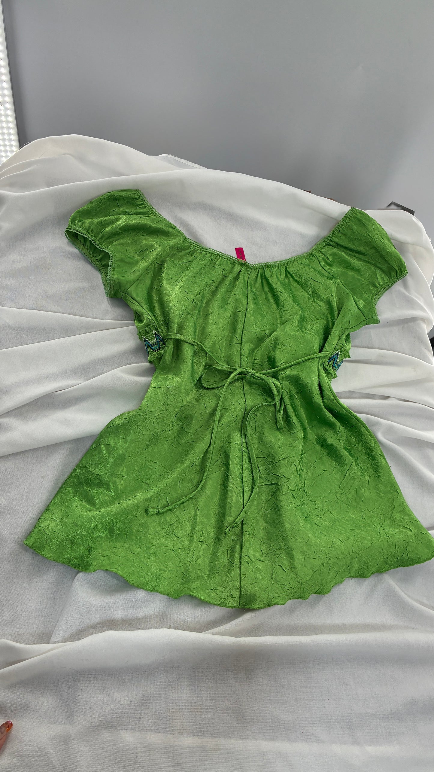 Vintage HEART SOUL Green Fully Embroidered Tie Back Puff Sleeve Top (Large)
