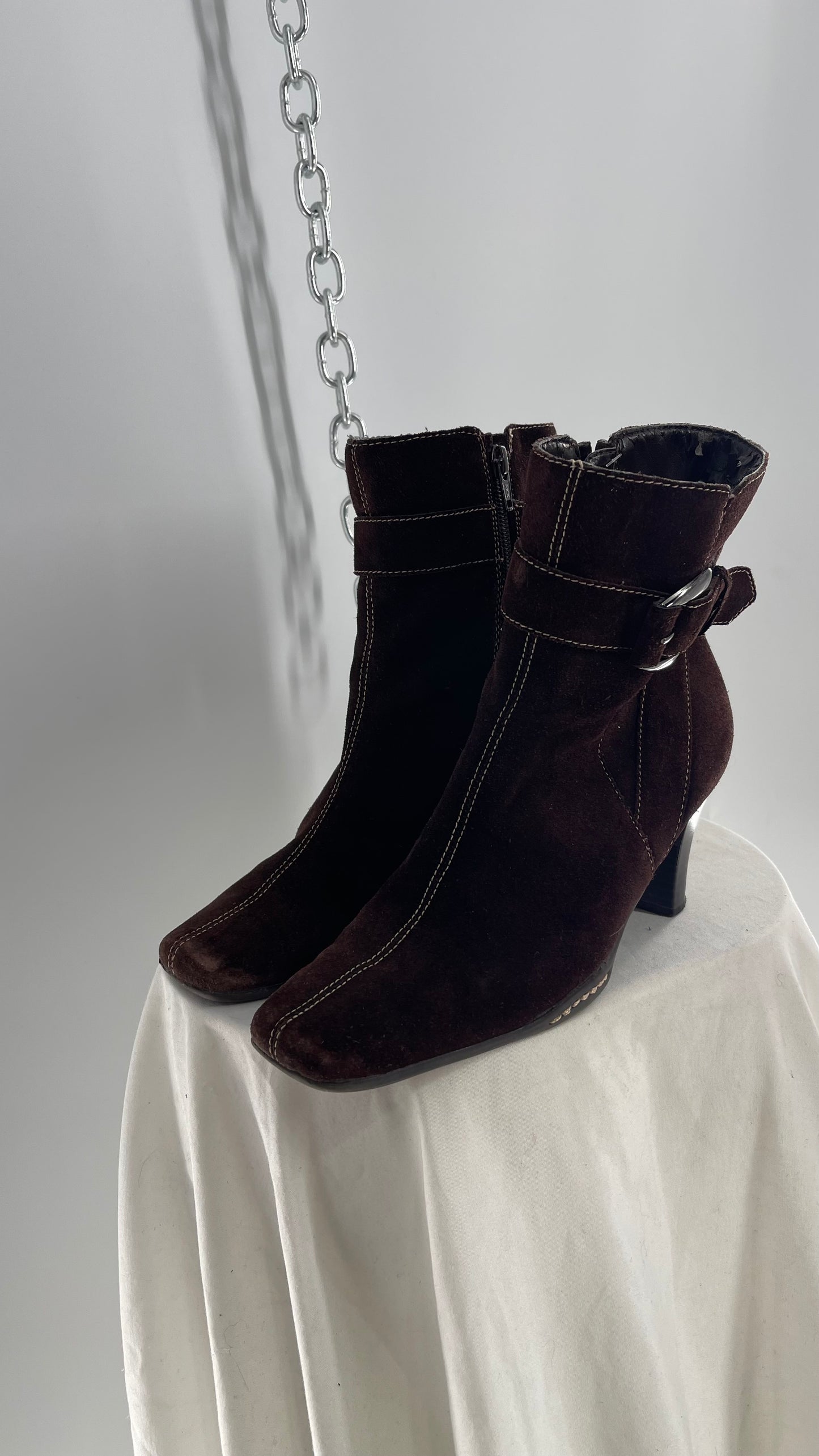 Vintage Aerosole Brown Suede Square Toe Booties with Contrast White Stitch and Ankle Buckle (7)