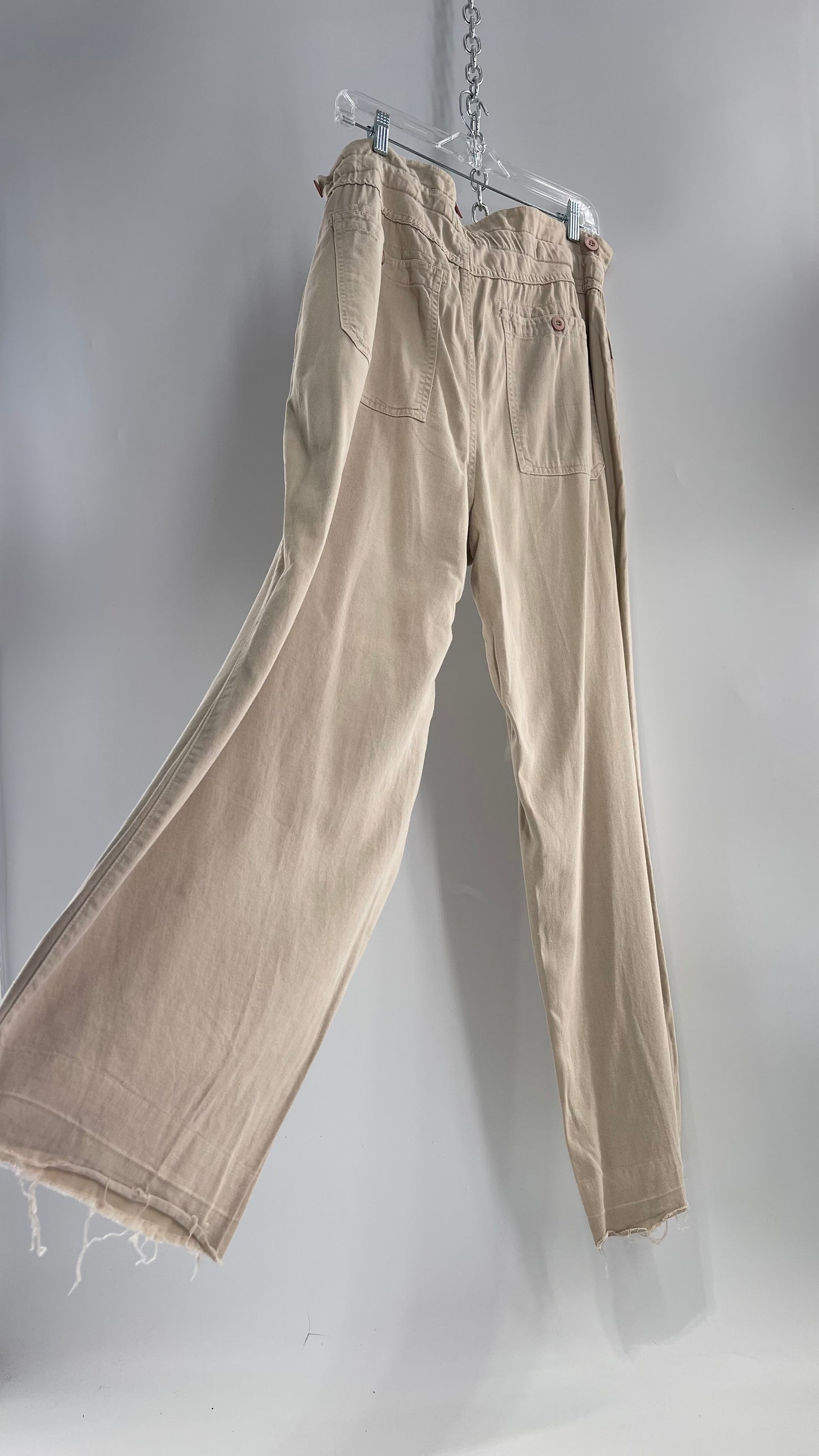 Free People Cream Flare Button Up Wide Legs with Drawstring Waistline 55% Cotton 10% Linen 35% Viscose  (L)