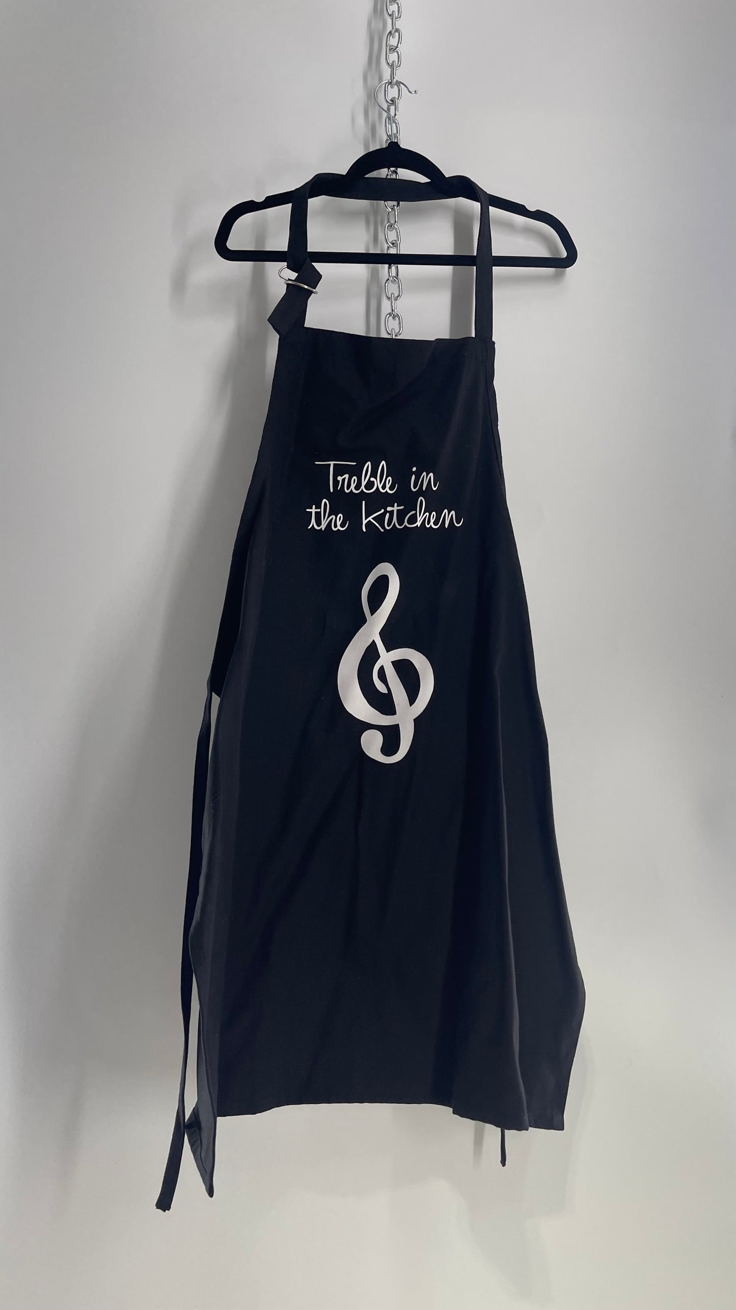 “Treble in the Kitchen” Hatley Apron with Tags Attached (One Size)