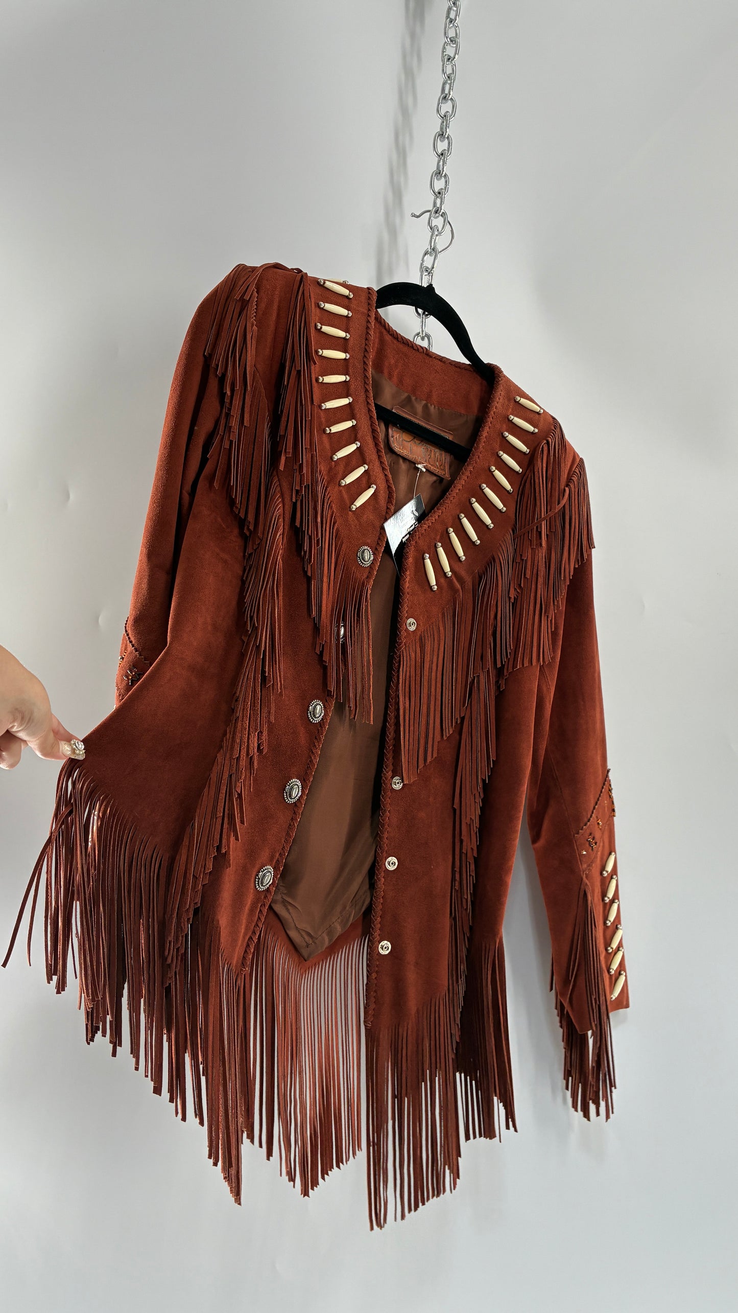 Vintage 1970s Suede Made in Old Senora Mexico Rust Thick Heavy Duty Suede Leather Jacket with Pointed Hemline, Beaded Details and Fringe Design (8)