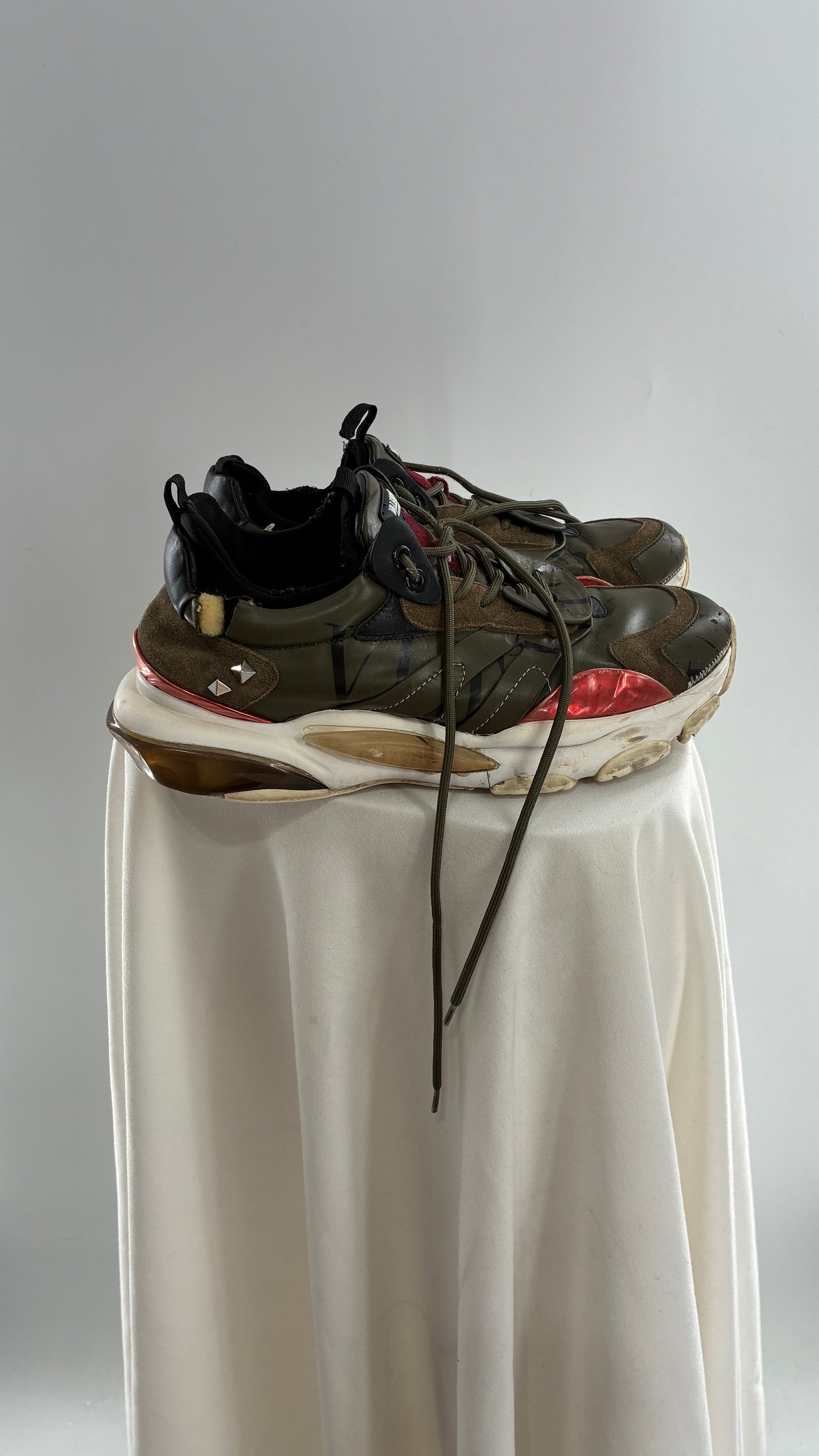 VALENTINO Garavani Distressed Bounce Sneakers (42)