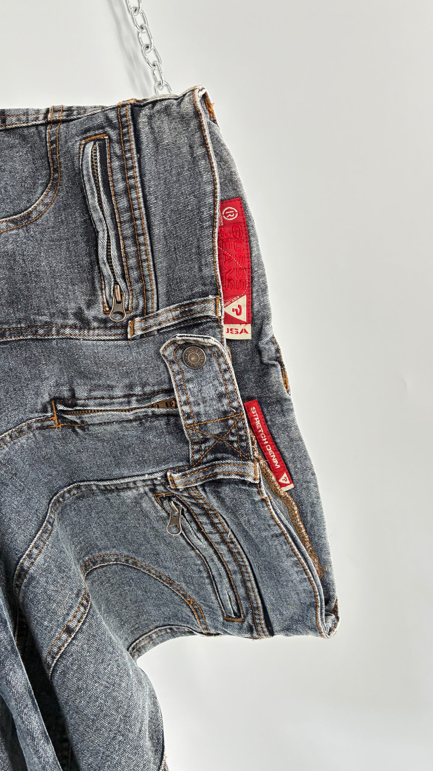 Vintage GUESS JEANS Stone Wash Jeans with Front Zipper Closure (30)