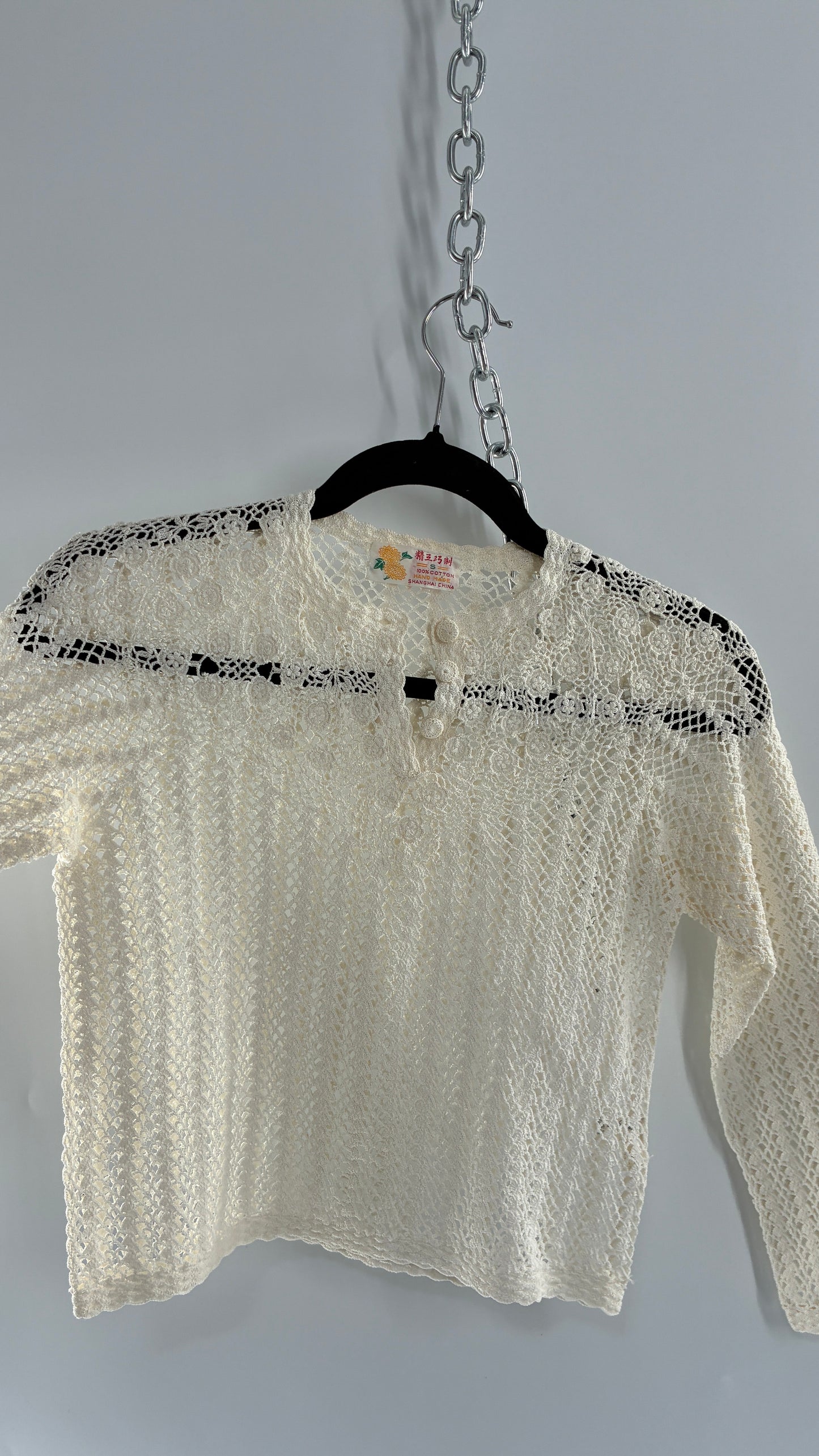 Vintage 1970s White Crochet Hand Made Quarter Sleeve Tunic Top Made in Shanghai (XS)
