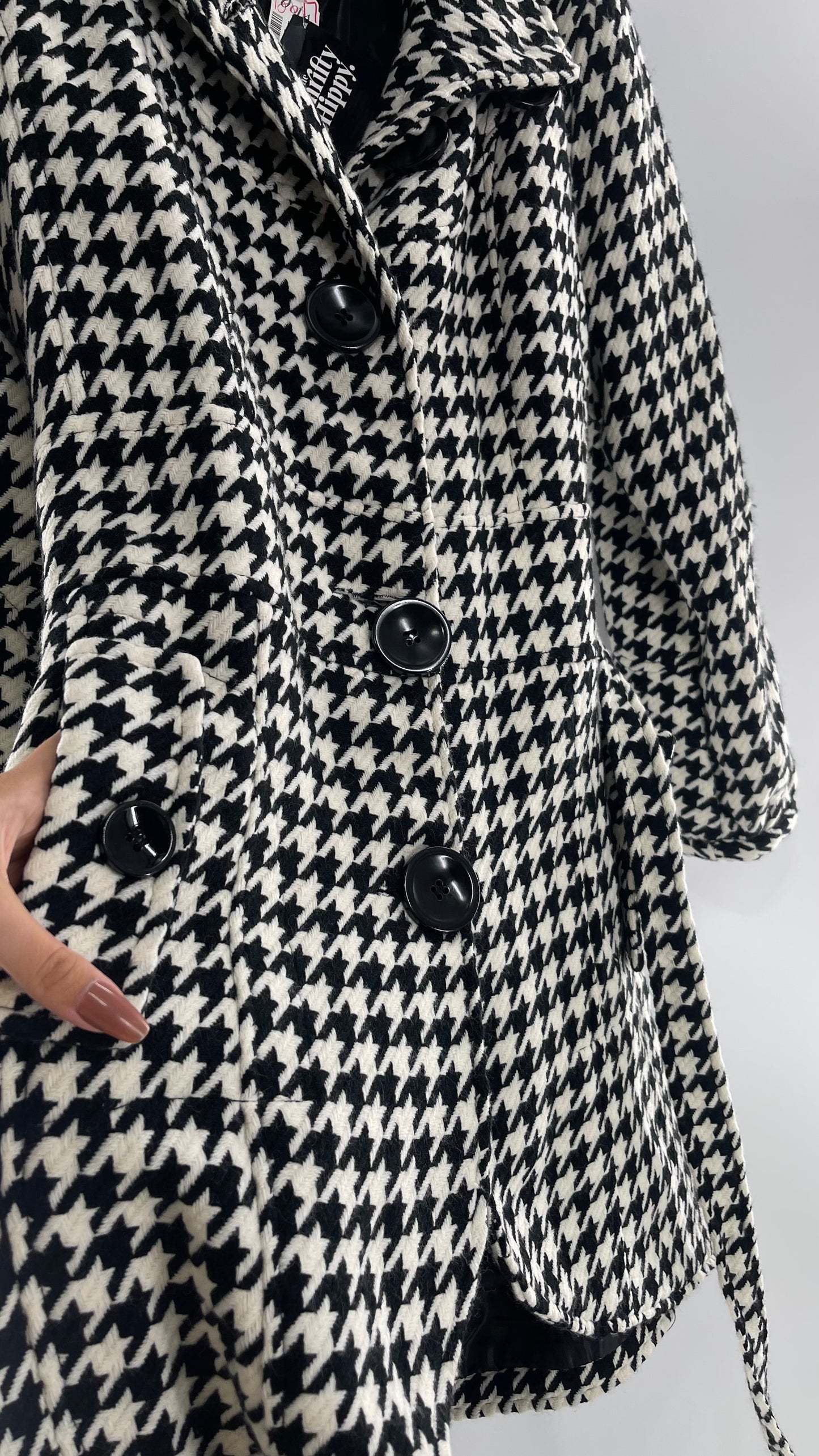 Deadstock Vintage Last Kiss Houndstooth Coat with Bubble Sleeve, Waist Tie, and Sweeping Hem (XXL)