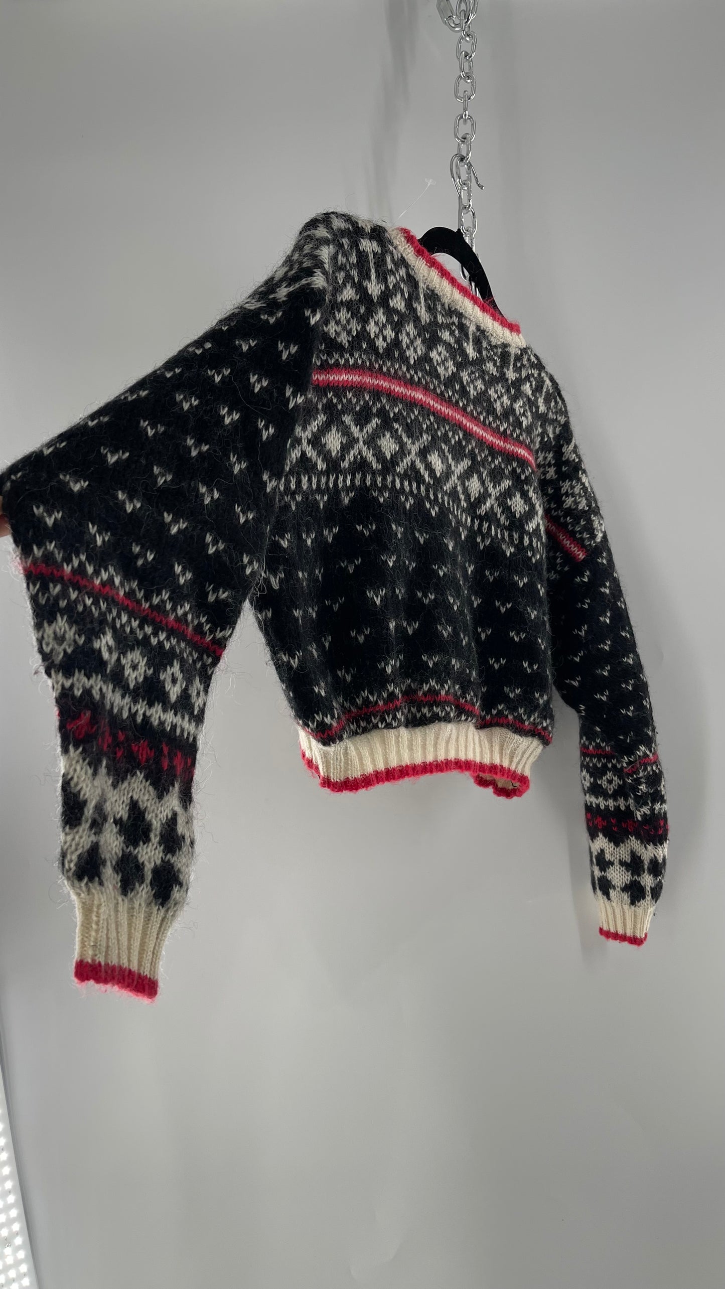 1980s Vintage Wool Black/White/Red Cropped Sweater (Medium)