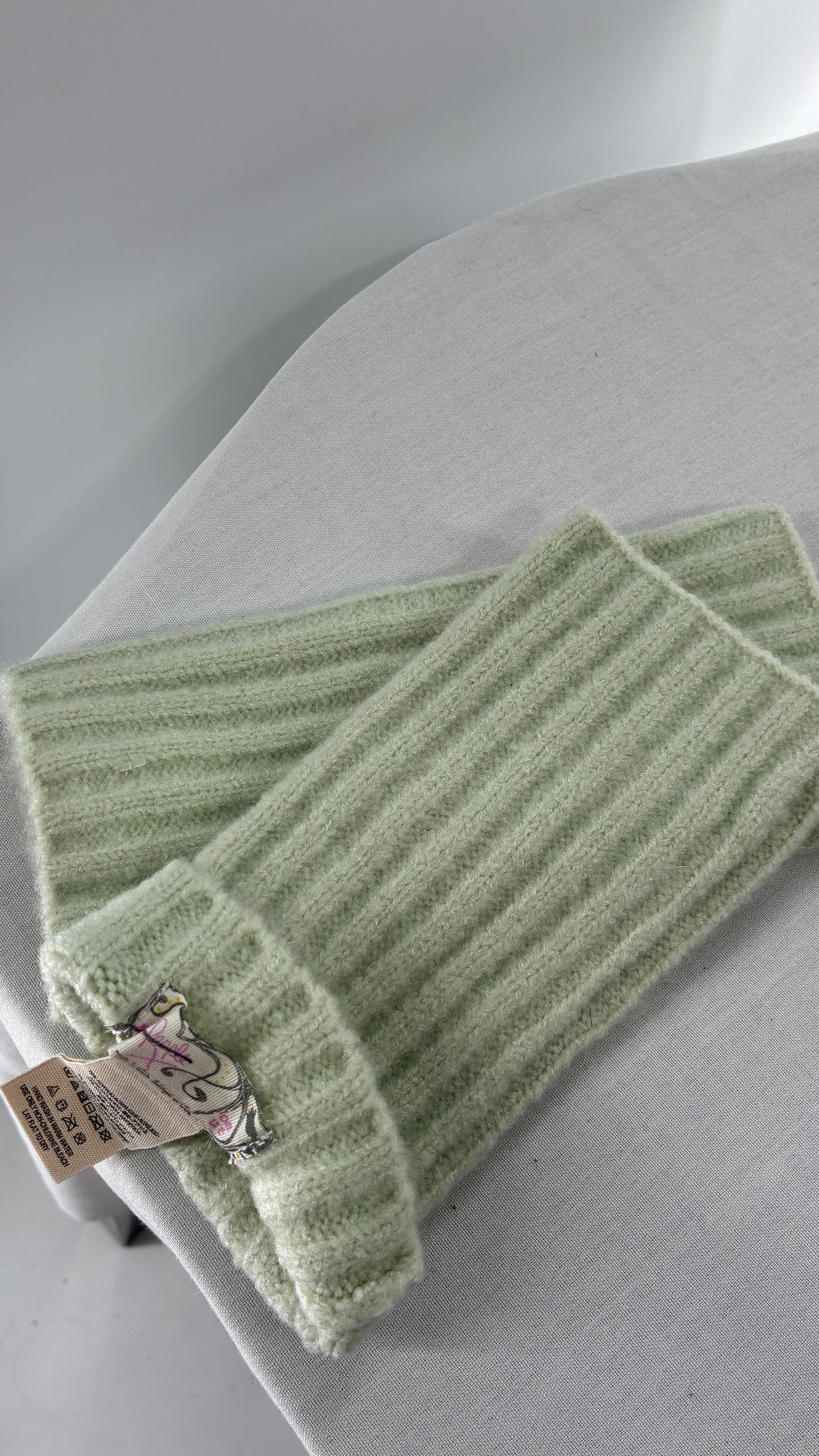 Free People Mint Green Ribbed Knit Arm Warmers with Thumb Hole