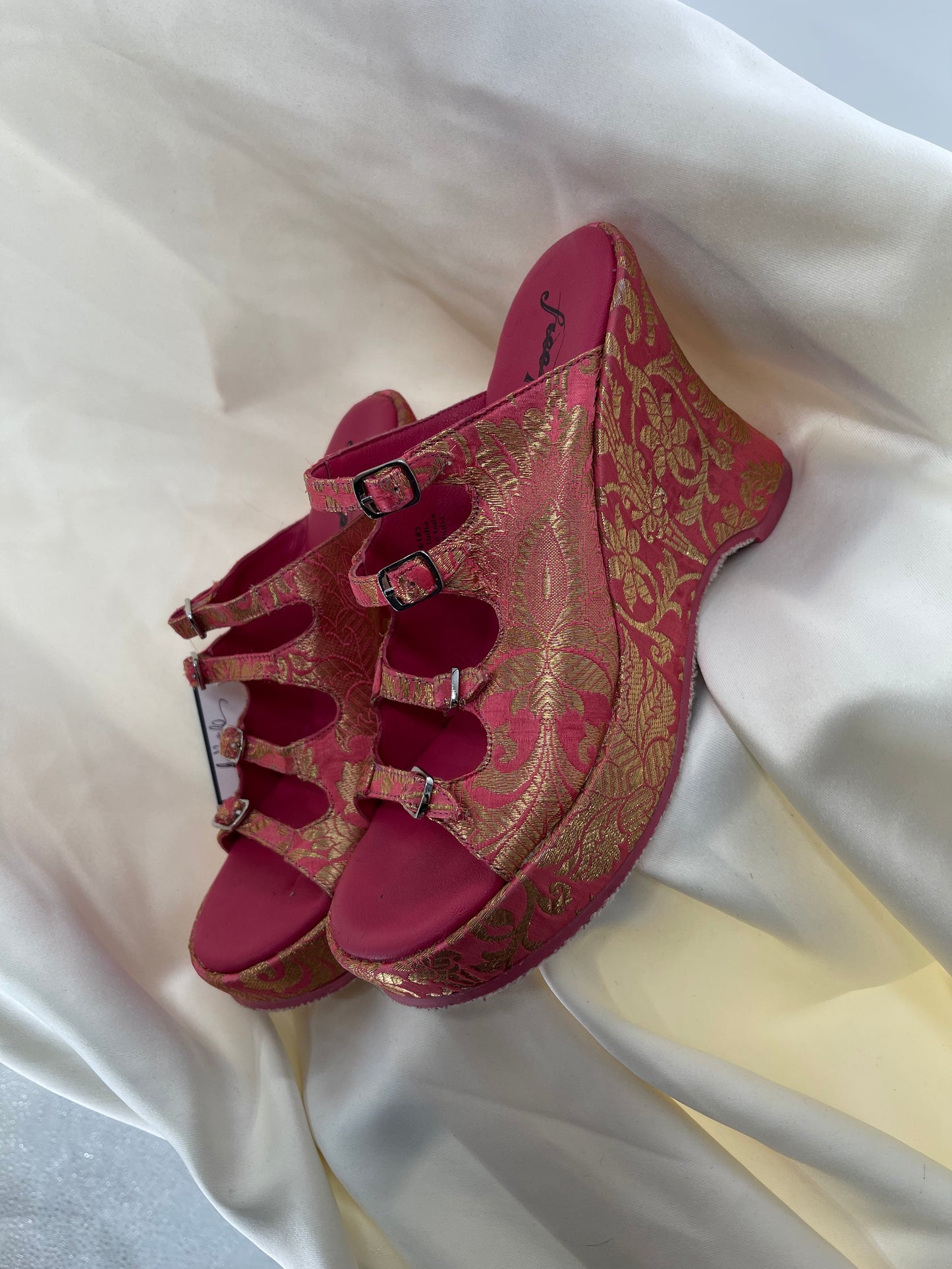 Free People Hot Pink Hoffman Buckle Front Wedge Heels with Satin Gold Paisley/Brocade Pattern (37)