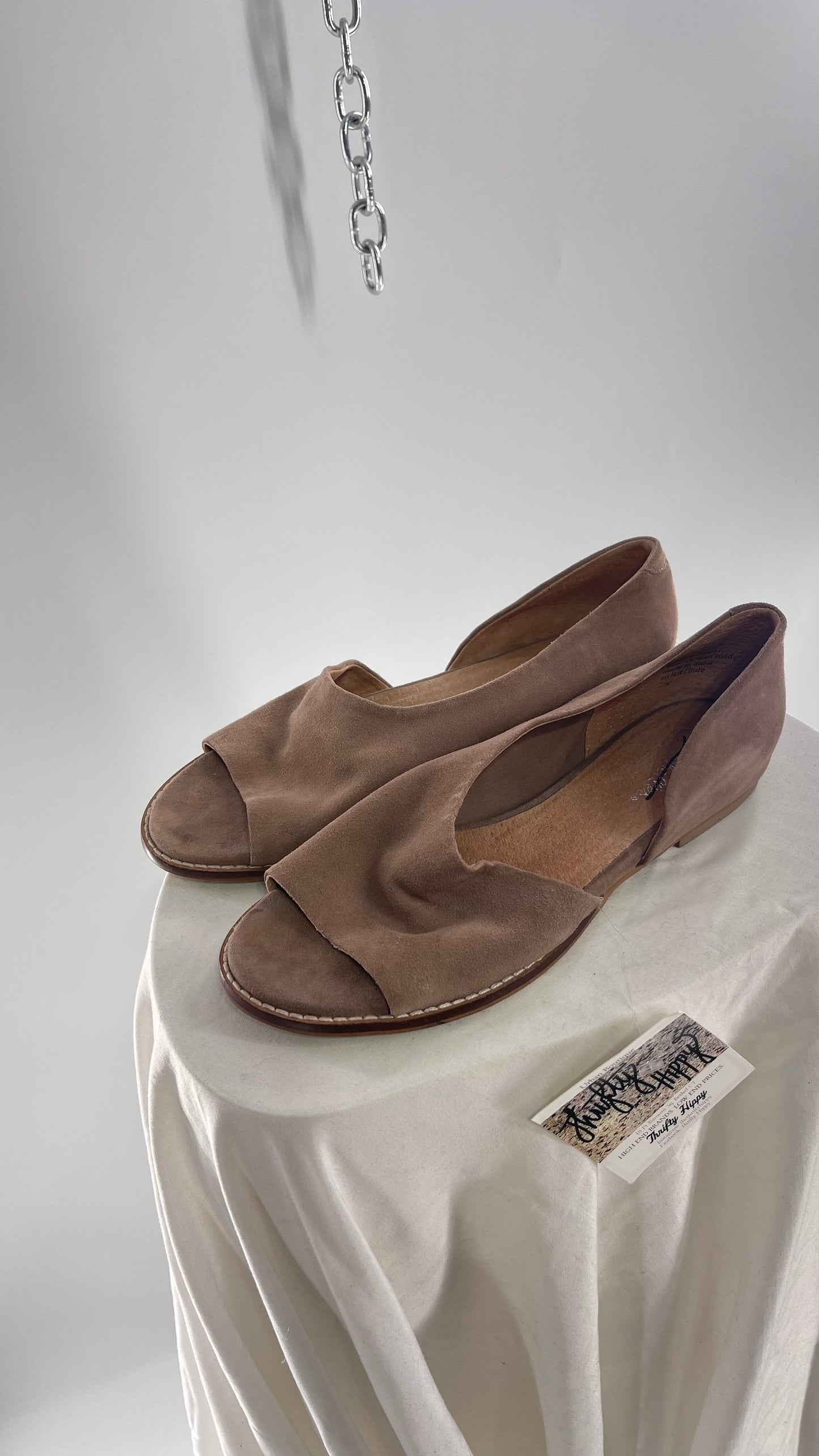 Seychelles Gray Suede Leather Open Toed Flats (7.5)