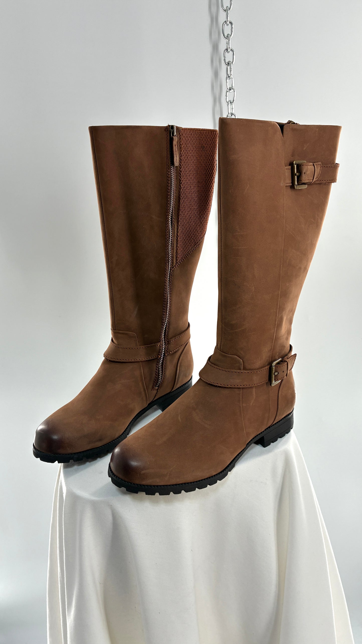 Deadstock Vintage HOTTER Belle Genuine Thick Leather Waxed Boots with Polished Toe Box and Heel (9)