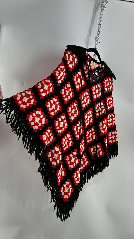 Vintage 1970s DONNKENNY Handmade Knit Poncho with Collar and Fringe (Medium)