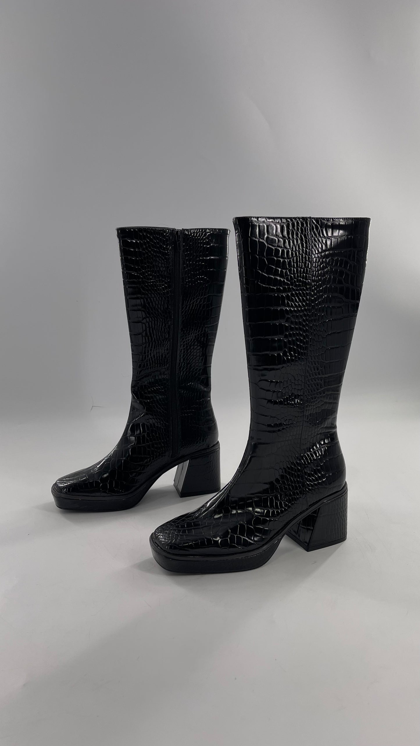 Urban Outfitters Black Crocodile Embossed Knee High Heel Boots (6)