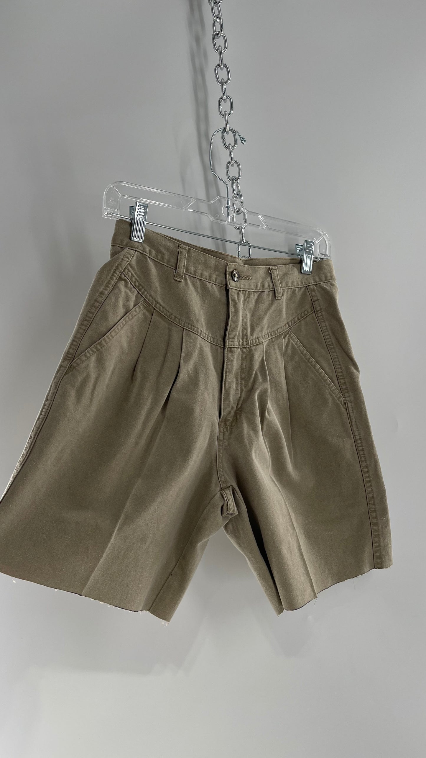 Vintage Bridgewater Trading Company High Waisted Khaki Short with Pleating (11)