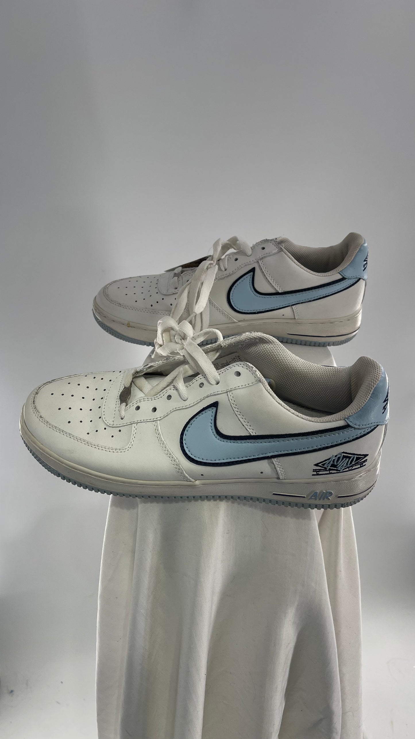 Super RARE Jay-Z 40/40 Nike Club Air (10)