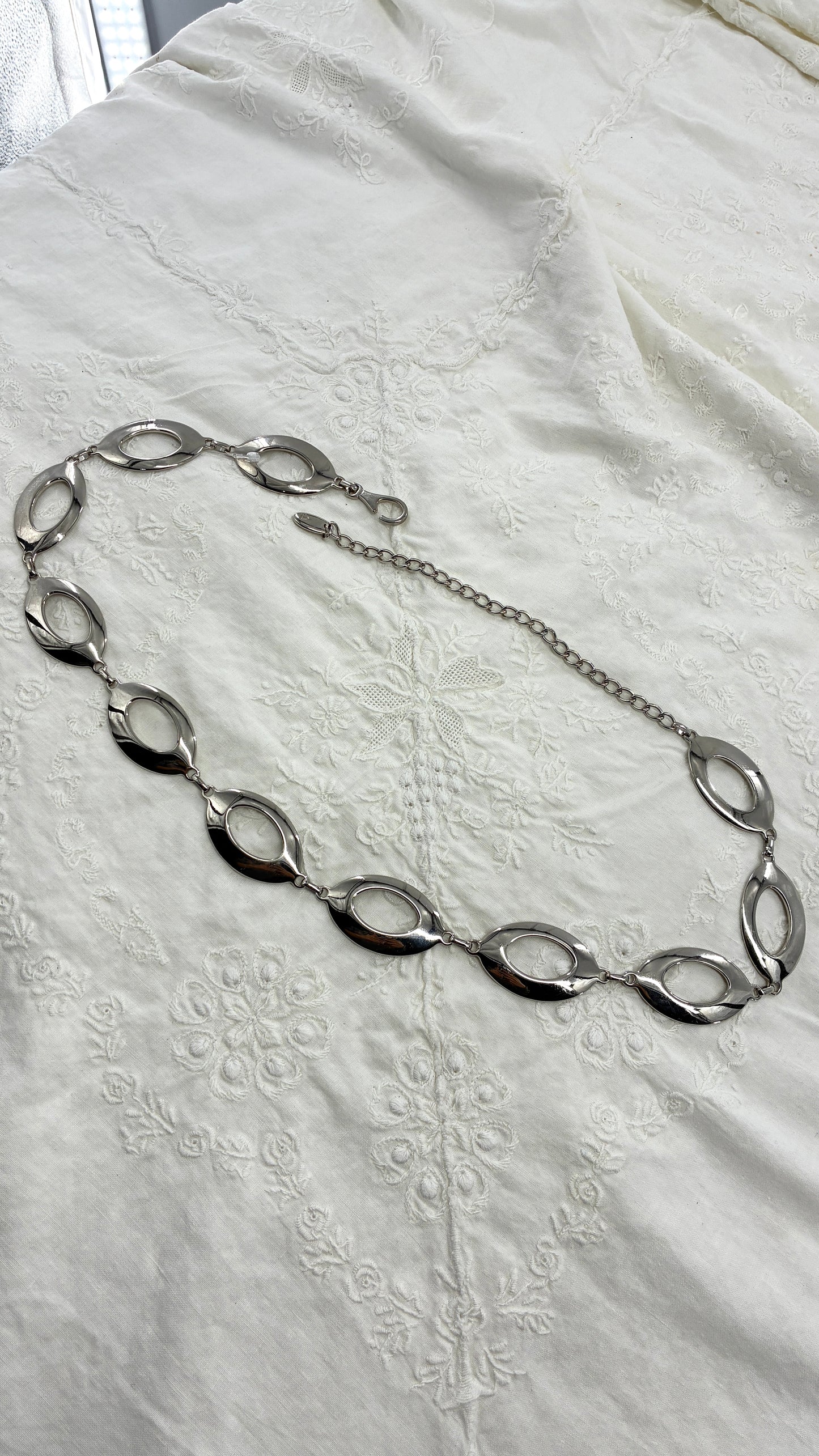 Vintage Silver Metal Oval Link Chain Belt