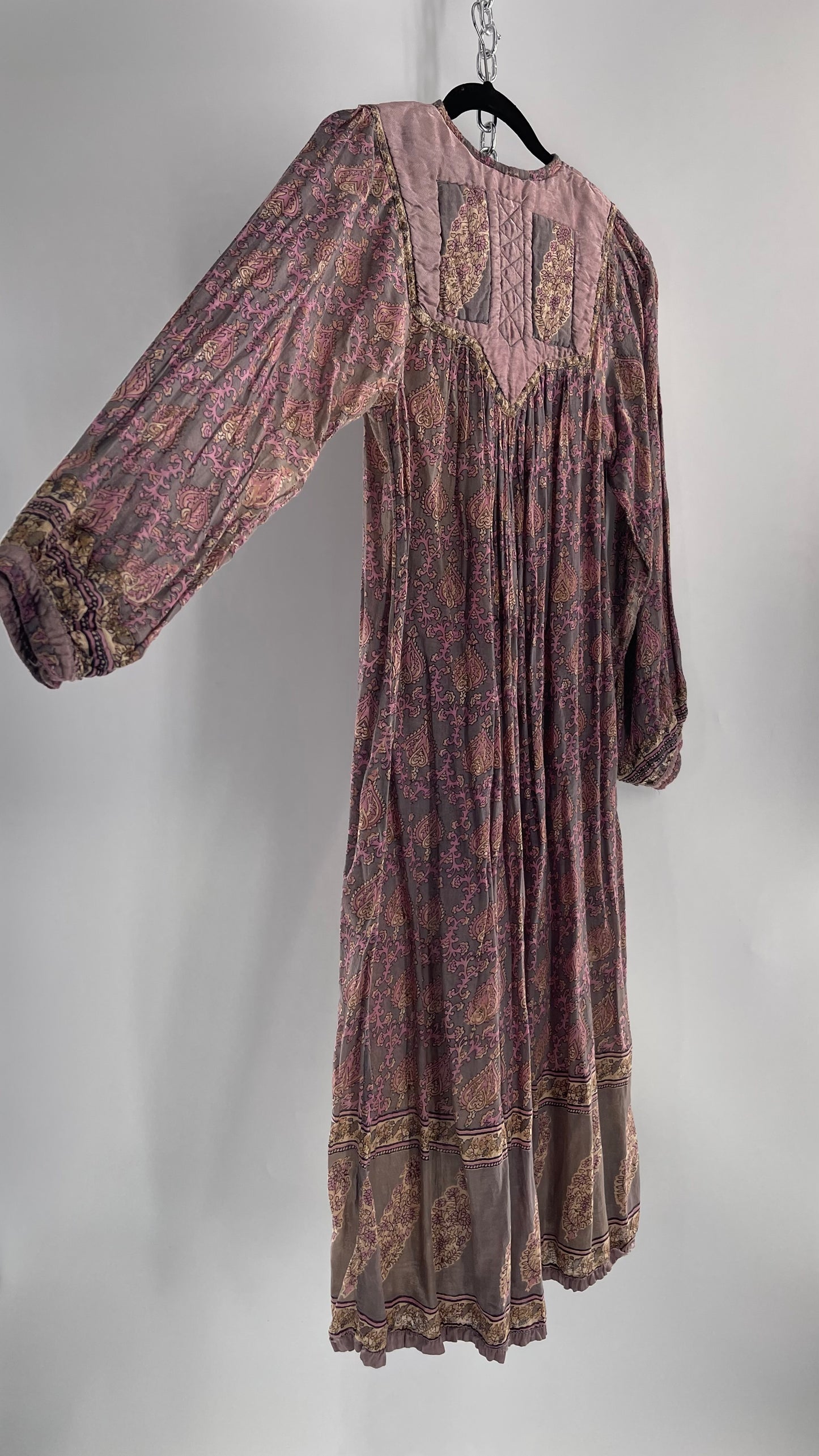 Vintage 1970s Handmade Dusty Purple Full Length Dress with Paisley Pattern and Quilted Neckline (Small)