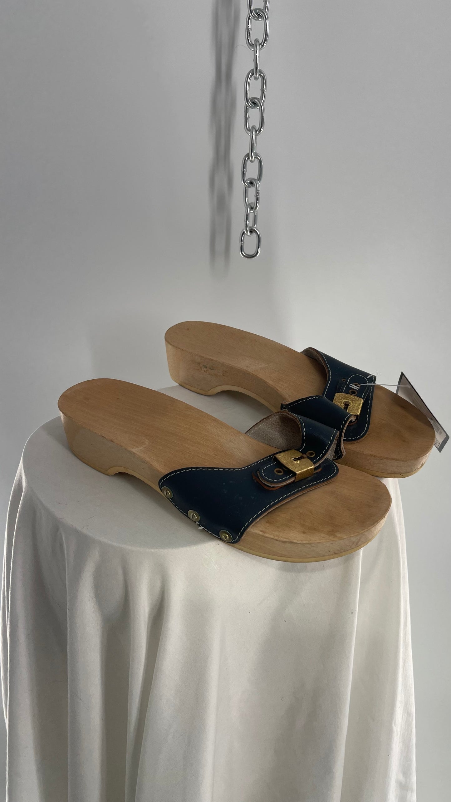 Vintage Dr.Scholls 1970s Wooden Clog Style Sandal with Navy Leather Strap (8)