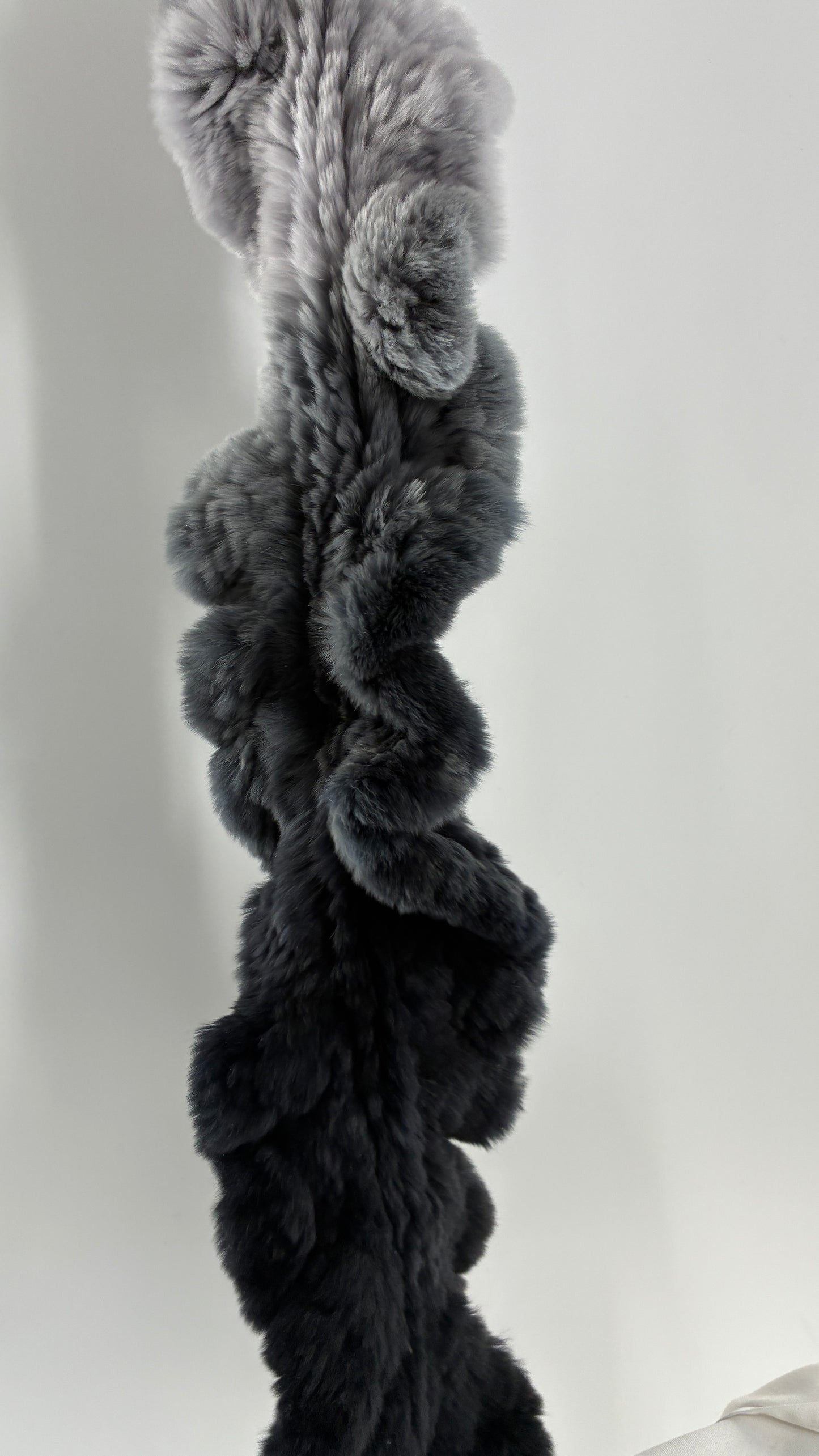 Vintage LINDA RICHARDS LUXURY Genuine Rabbit Fur Gradient Gray to Black Scarf