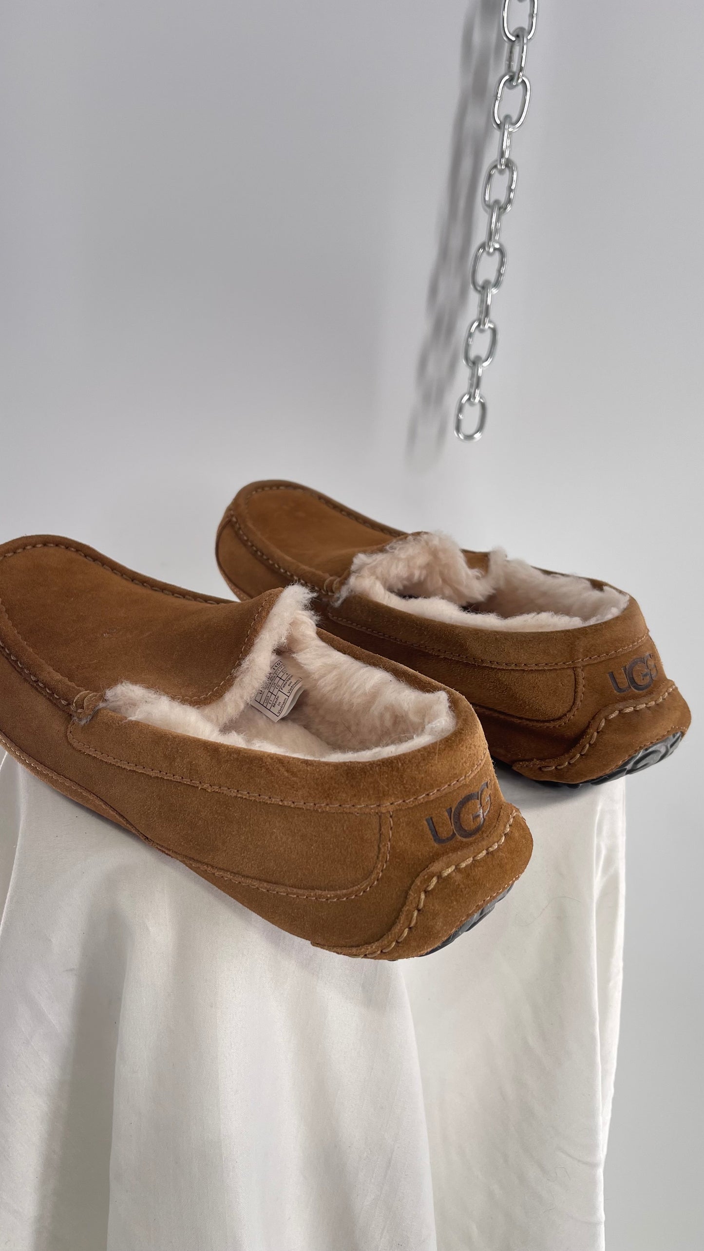 UGG Men’s Ascot Suede Fur Lined Slippers (11)