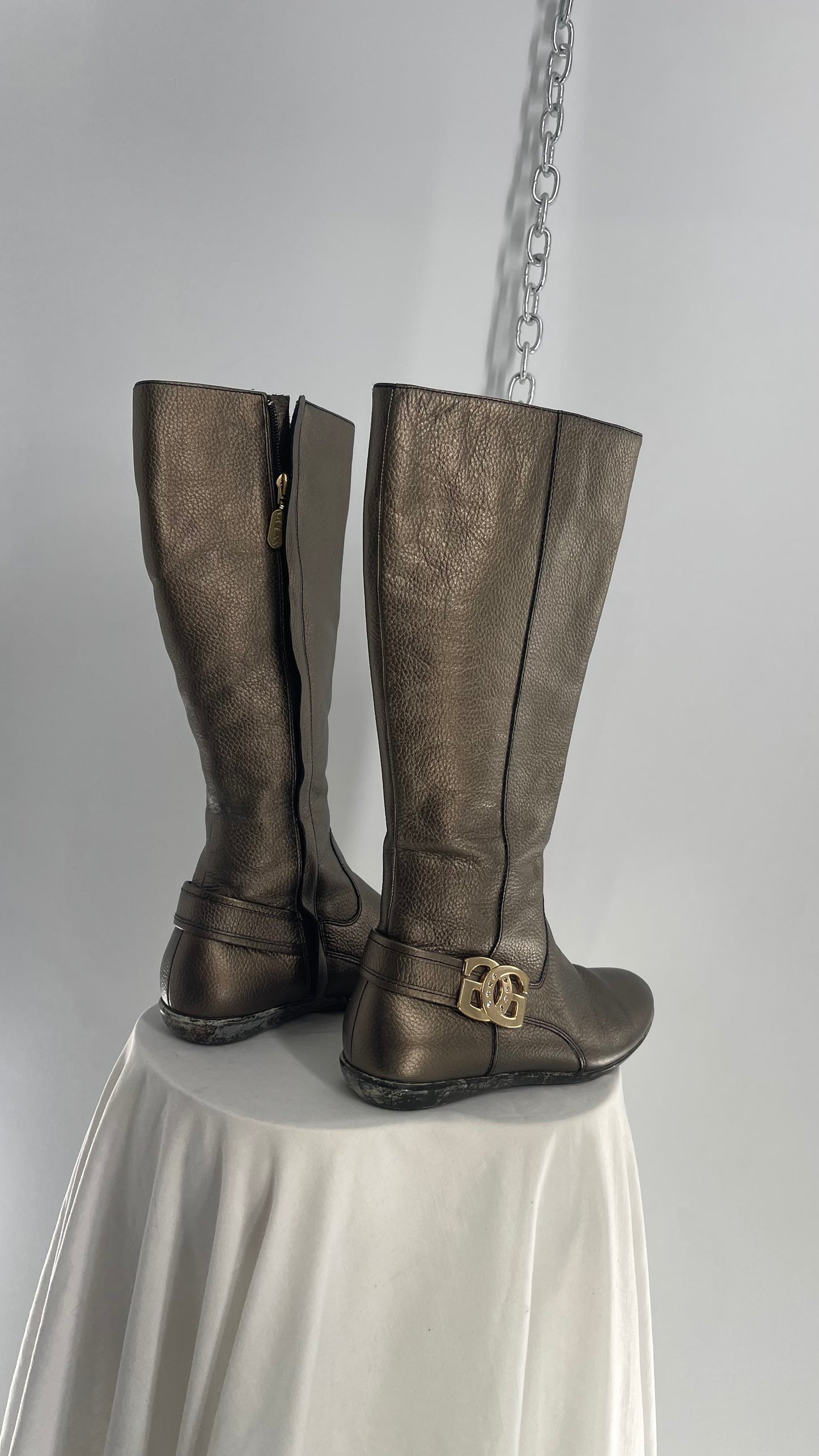 Vintage GUESS Metallic Bronze/Pewter Silver Leather Boots with Logo Buckle (36)