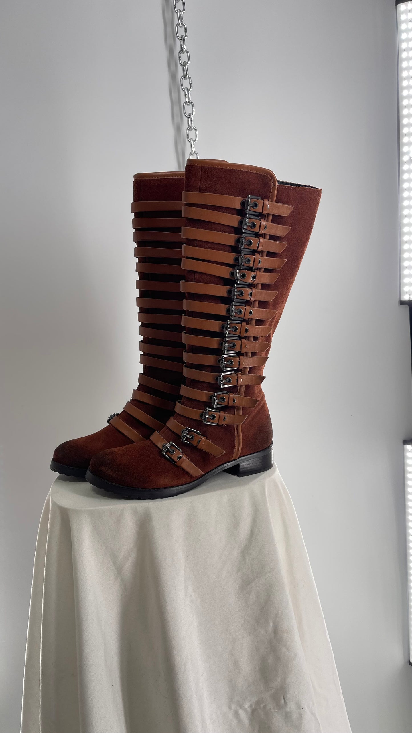 Deadstock Vintage LUXURY REBEL Suede Leather Buckle Boots (36)