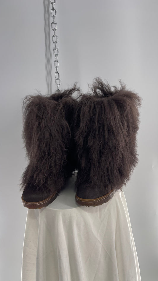 Vintage BEARPAW Boetis Chocolate Cow Hair and Curly Lamb Fur Exaggerated Fuzzy Boots (7)