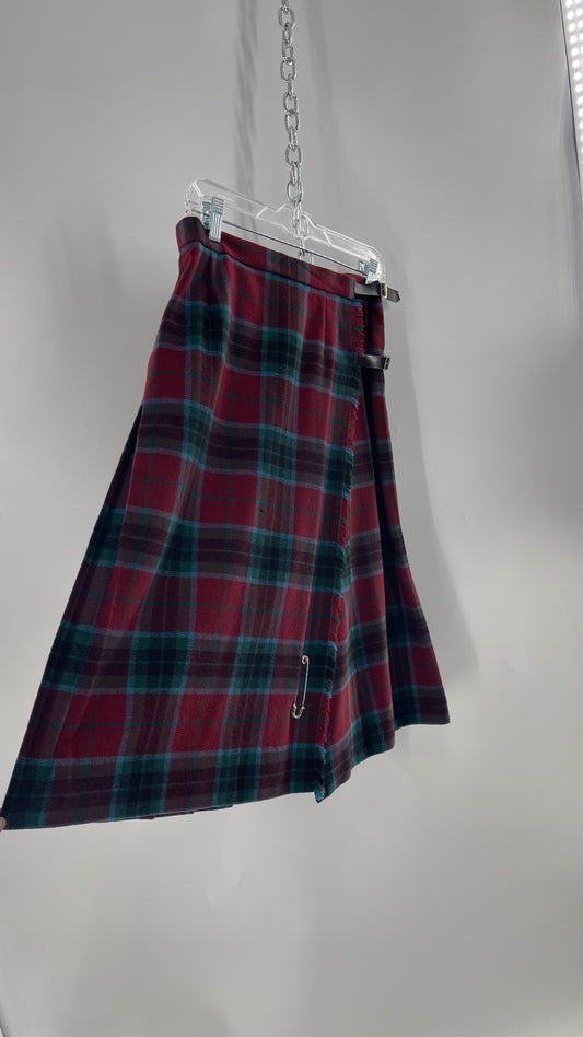 Vintage Clan Crest Pure New Wool Tartan Plaid Skirt with Oversized Pin Made in Scotland (36)