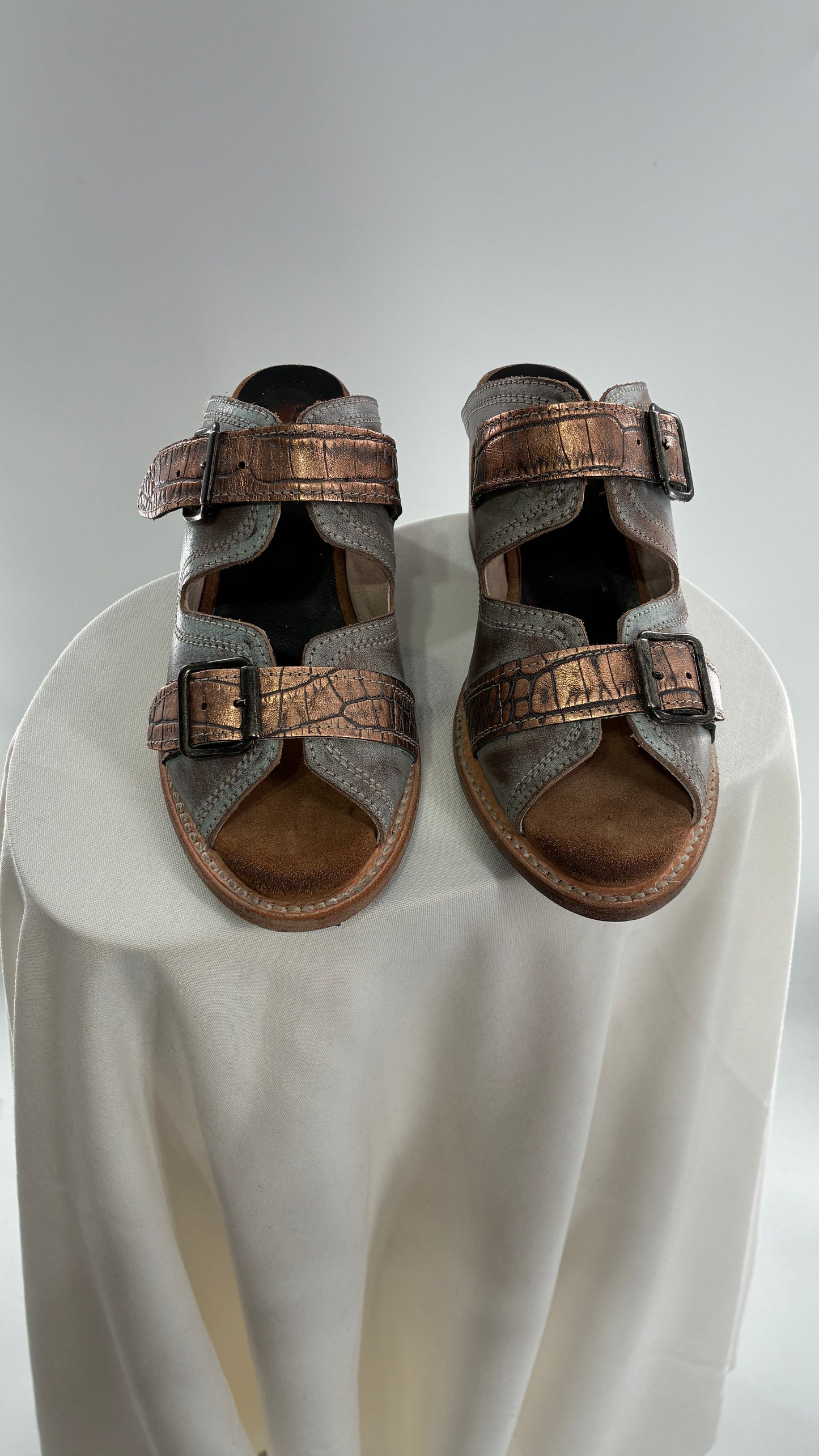 Free Bird Caprice Leather Sandal with Bronze Embossed Straps and Stamped Sole Made in Mexico (7)