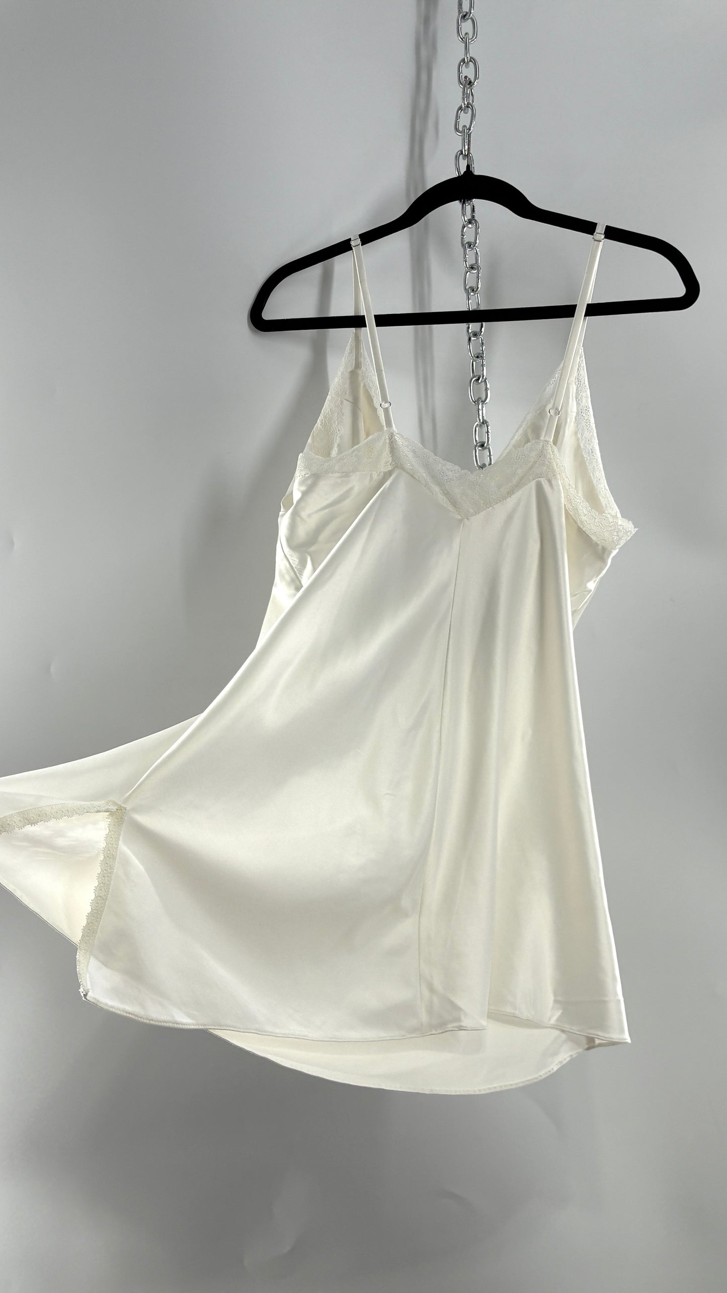 Vintage GALINA SIGNATURE White Slip with Lace Underbust Cut Out Detail (Medium)