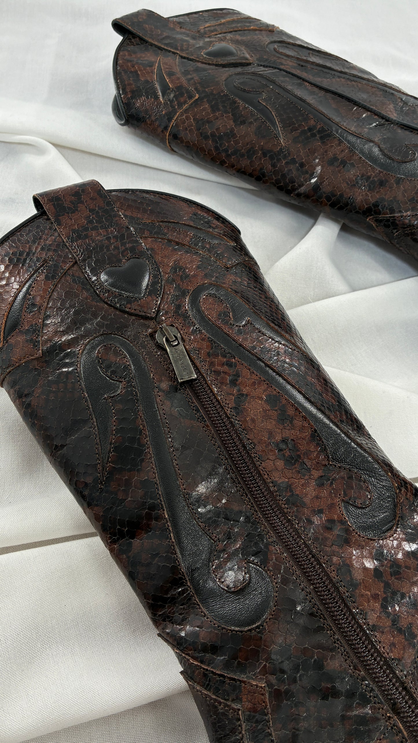 Vintage LABLANC Snakeskin Cowboy Boots with Hearts Made in Italy (36)