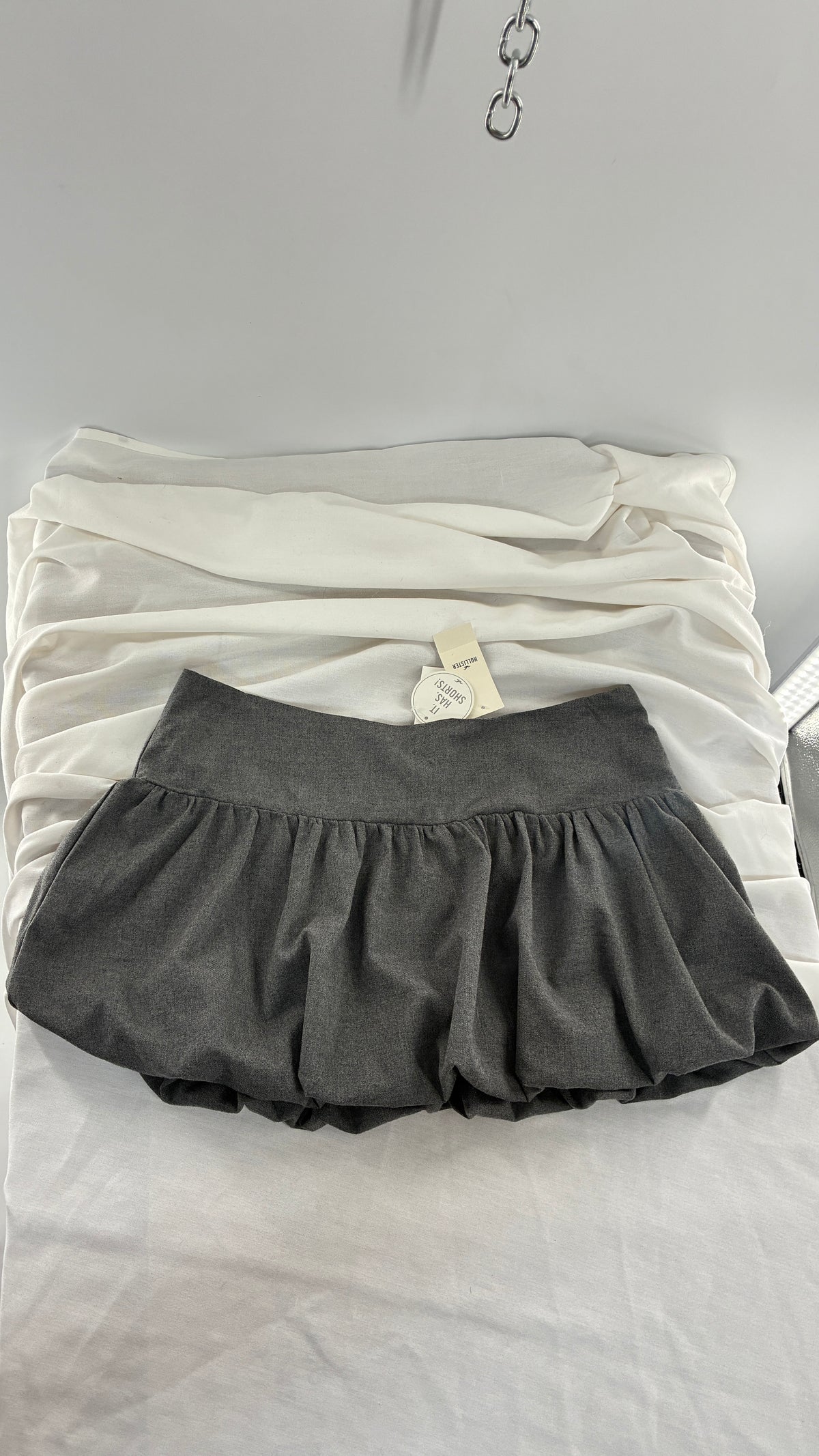 HOLLISTER Grey Bubble Hem Minu Skirt with Tags Attached  (Medium)