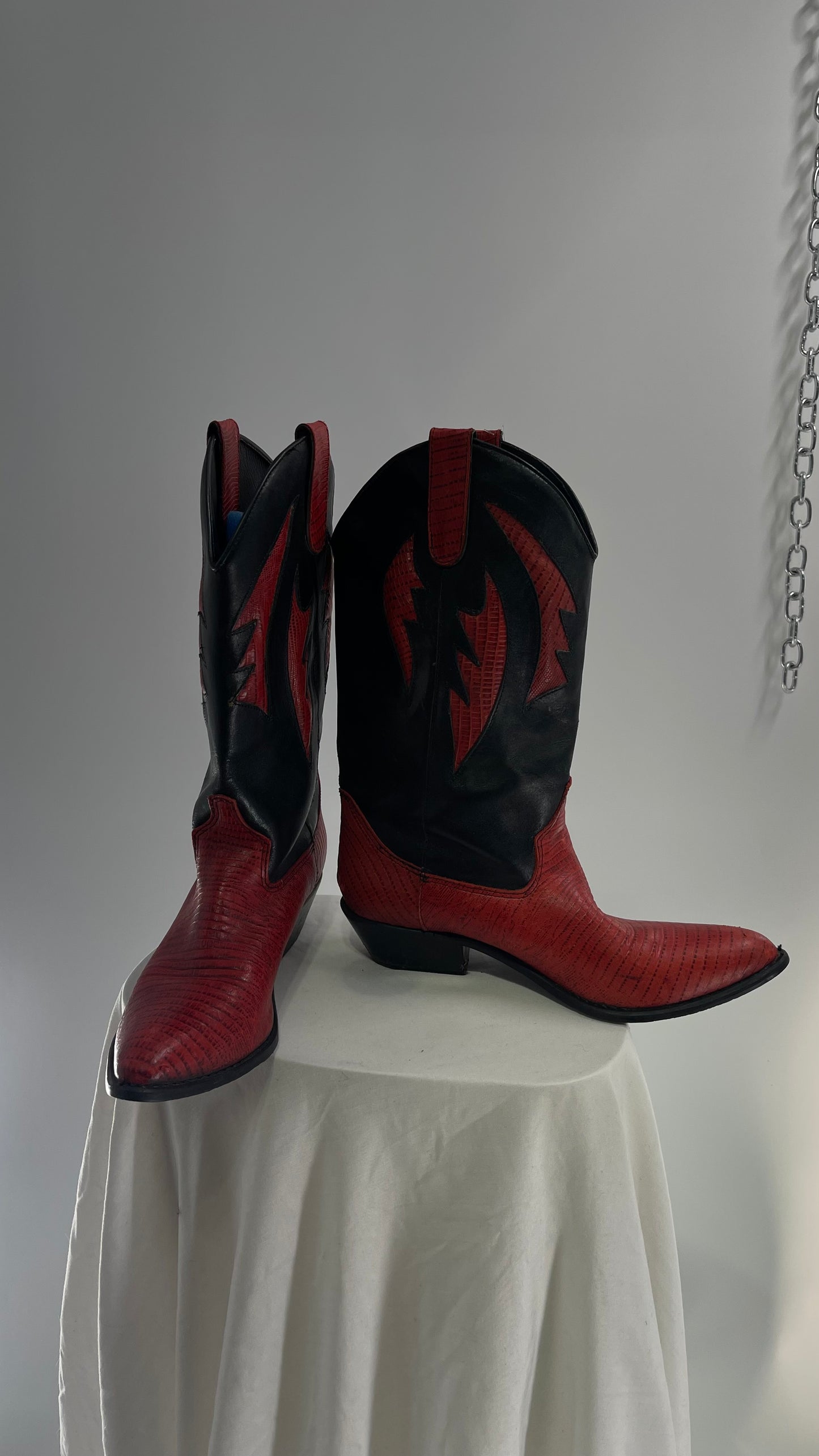 Vintage DOLCIS Red and Black Leather Cowboy Boots (8)