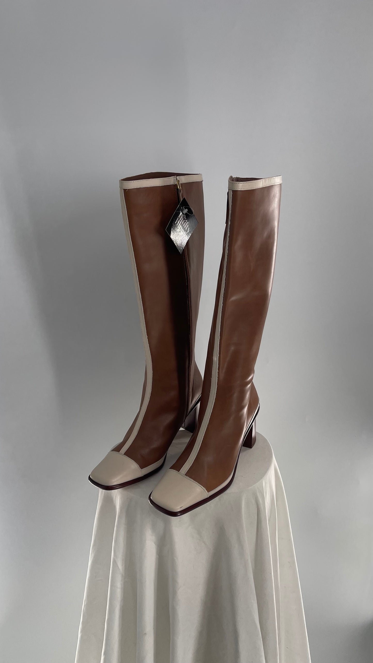 ALOHAS Brown and White Paneled Leather Booties (42)