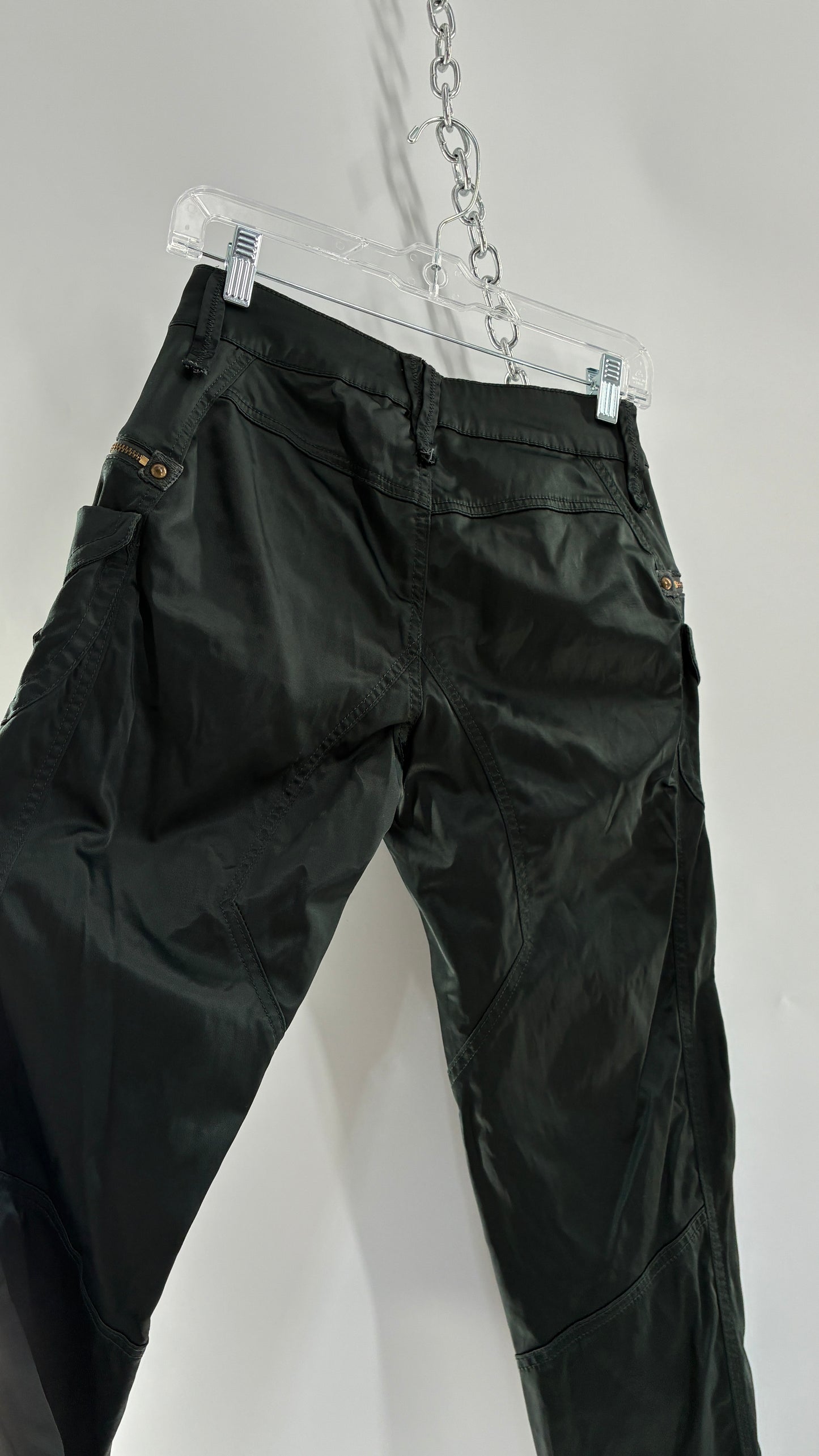 Vintage SUPERSTAR Shiny Low Rise Black Cargos with Heavy Brass Hardware, Zippers and Closure (36)