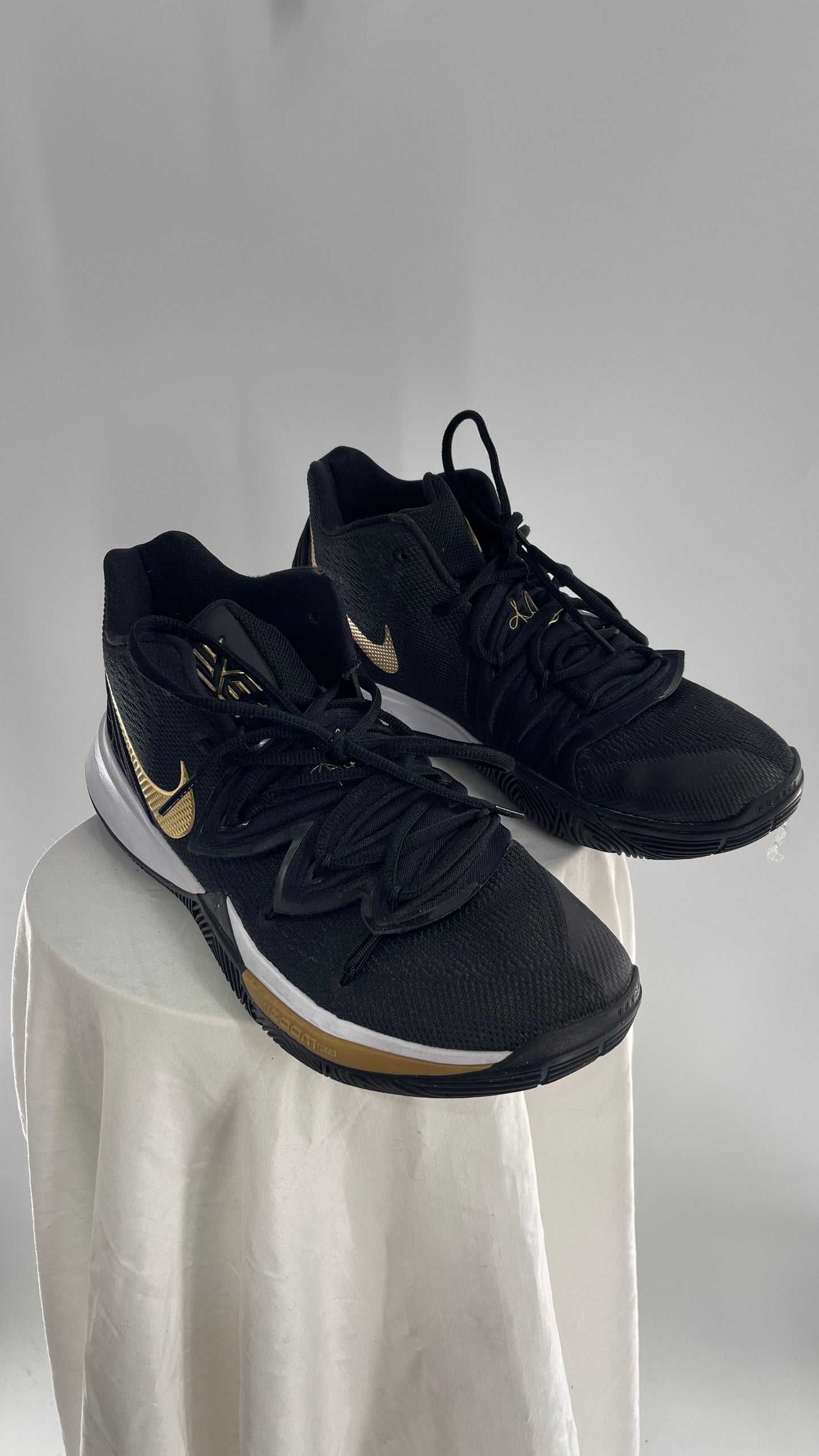 Nike Kyrie 5 Black Metallic Gold (9.5)