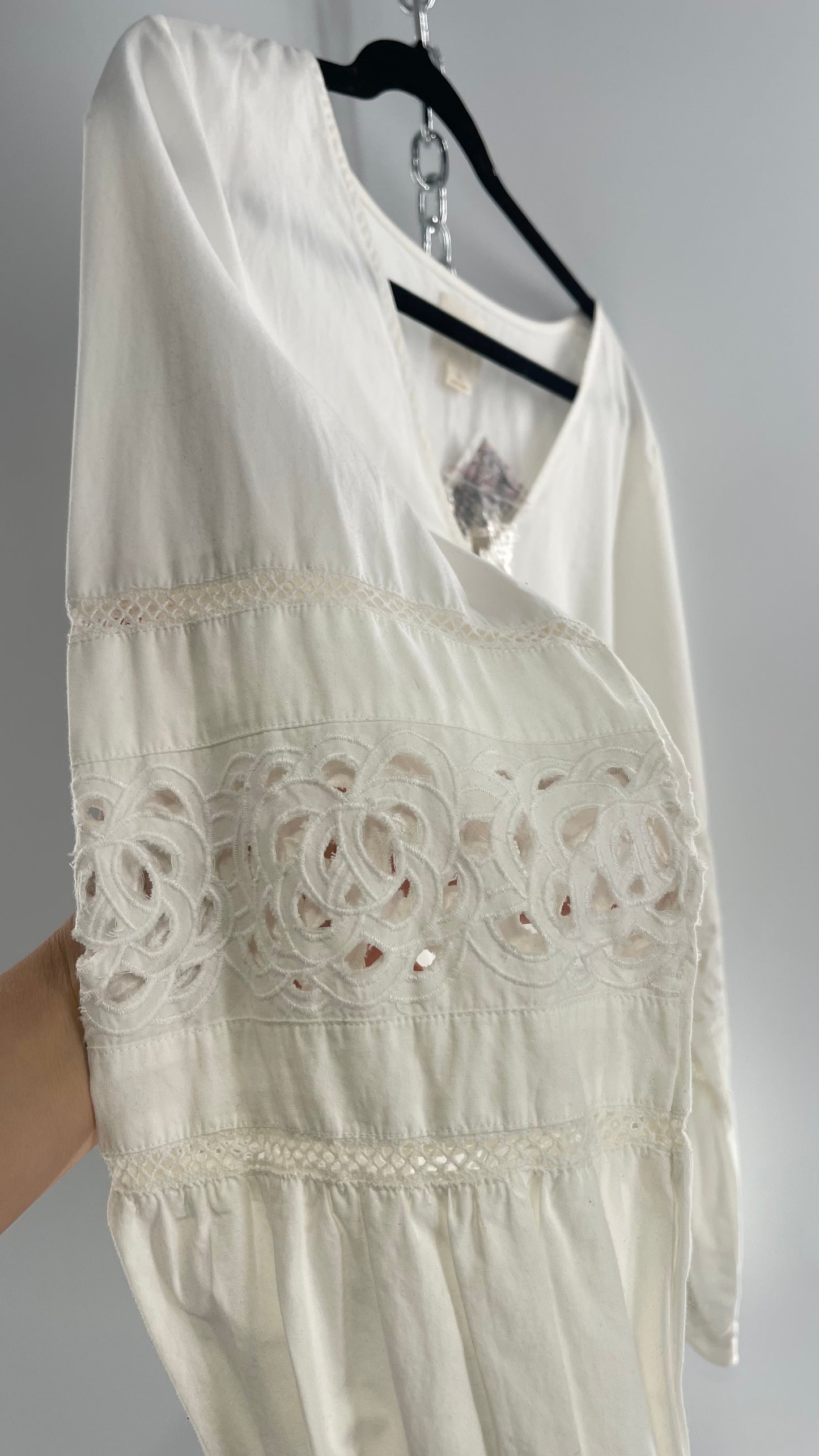 Maeve Anthropologie White 100% Cotton Blouse with Balloon Sleeves, Eyelet Lace, and Armpit Zipper (12)