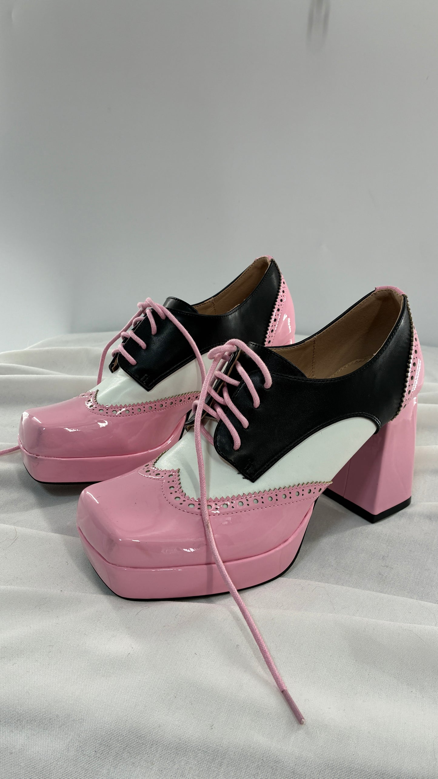 Vintage Pink Oxford Block Heel (7.5)